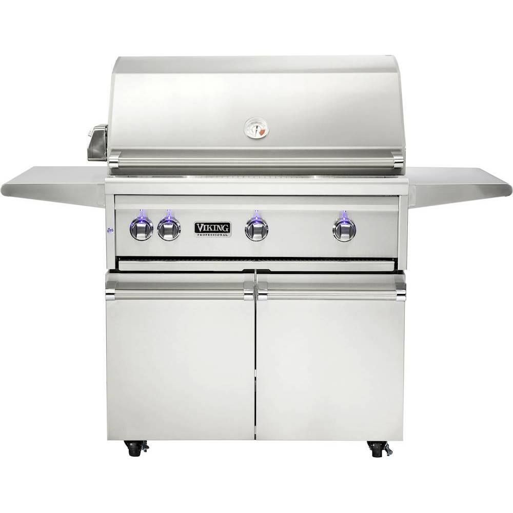 Angle. Viking - Professional 5 Series Gas Grill - Stainless Steel.