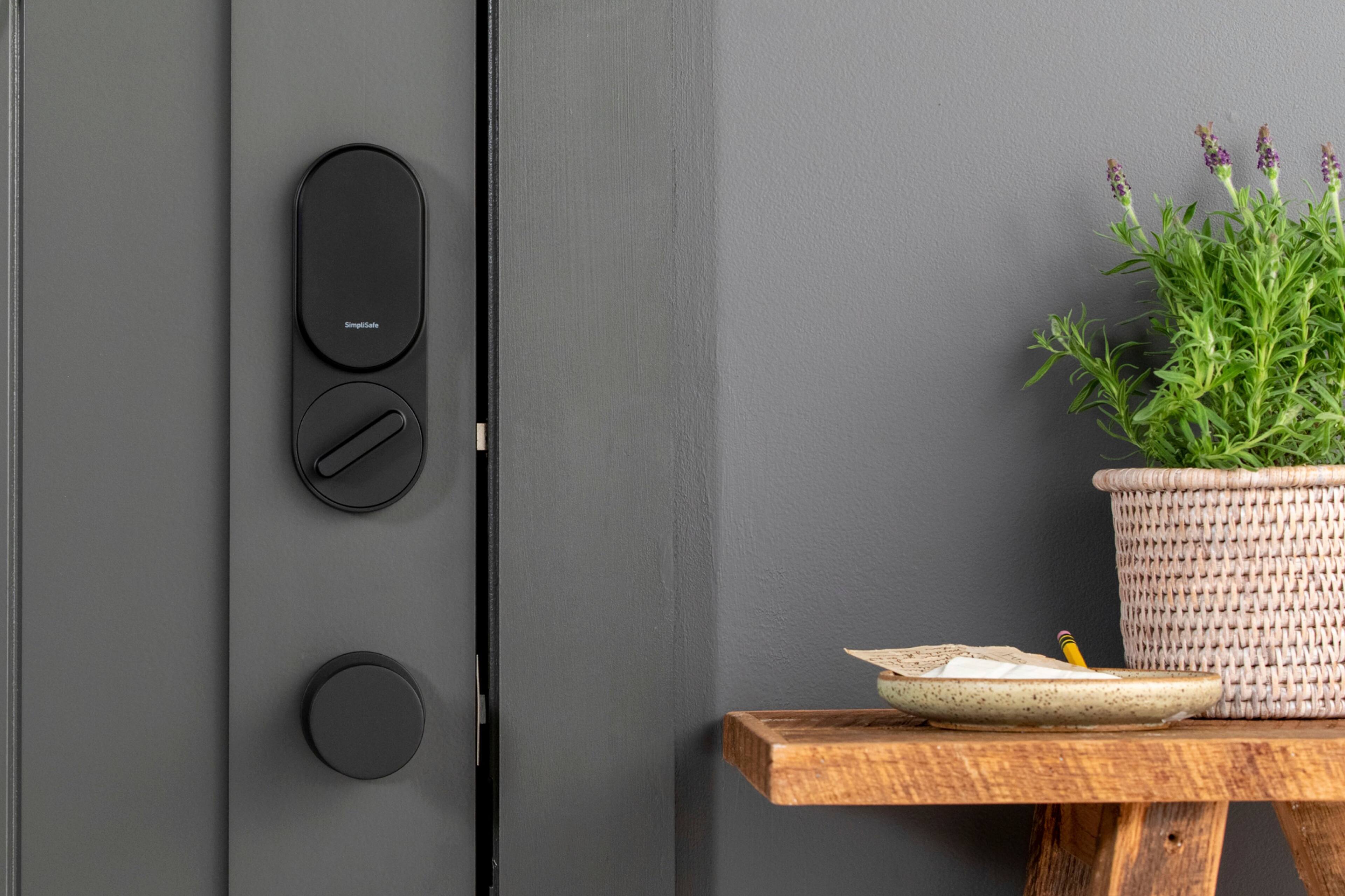 Angle. SimpliSafe - Smart Lock - Compatible with Gen 3 home security system - Black.