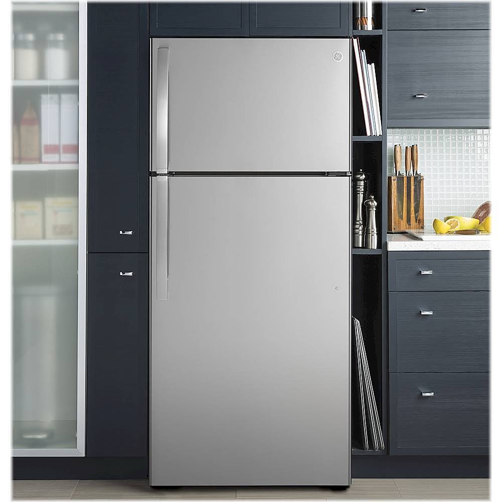 Alt View 3. GE - 16.6 Cu. Ft. Top-Freezer Refrigerator - Stainless Steel.