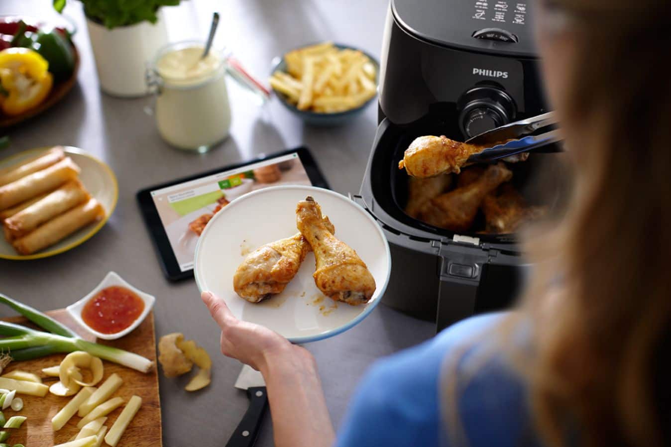Alt View 18. Philips - Air Fryer - Black.