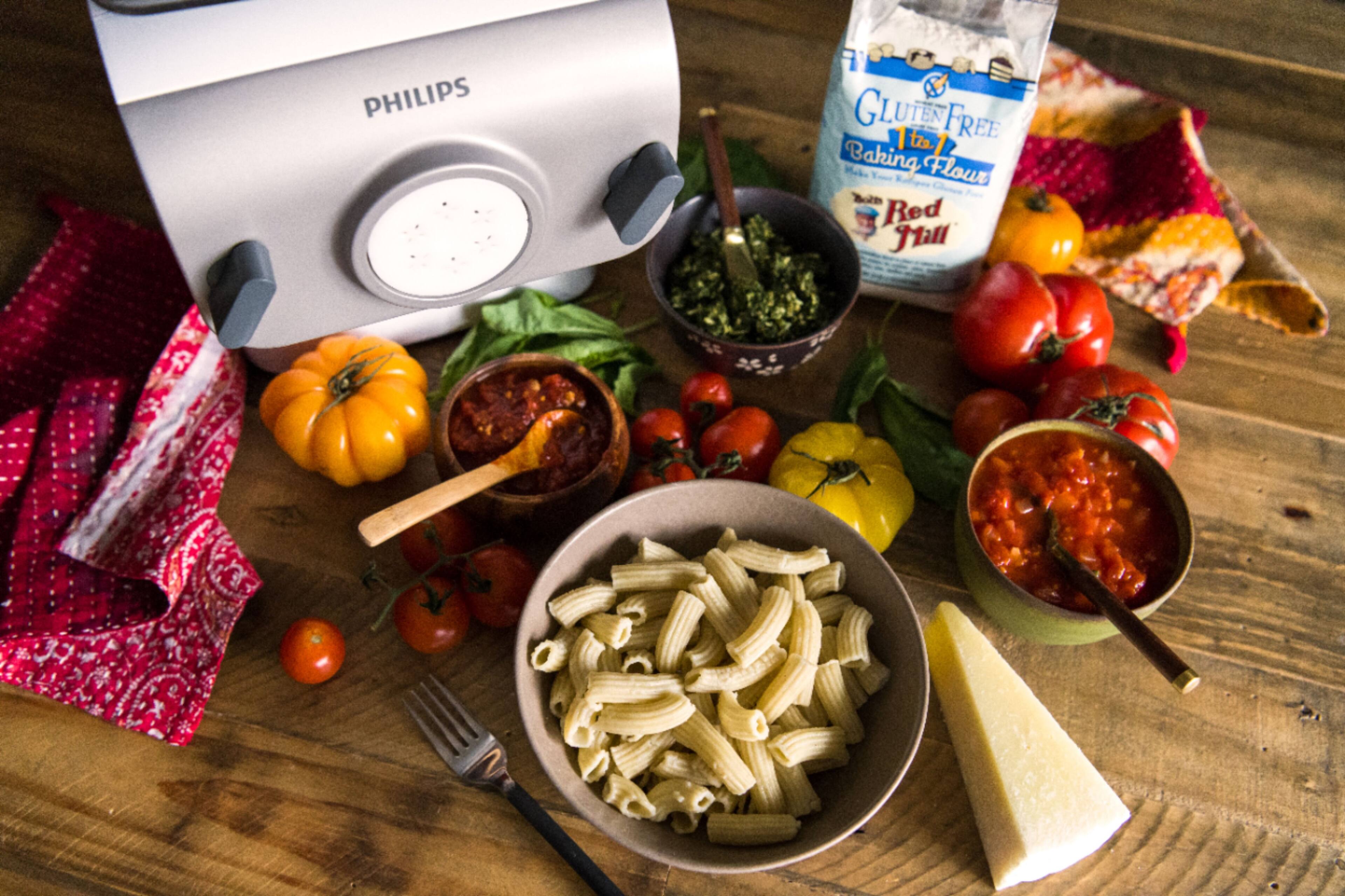 Alt View 25. Philips - Pasta Maker Plus - HR2375/06 - White And Silver.