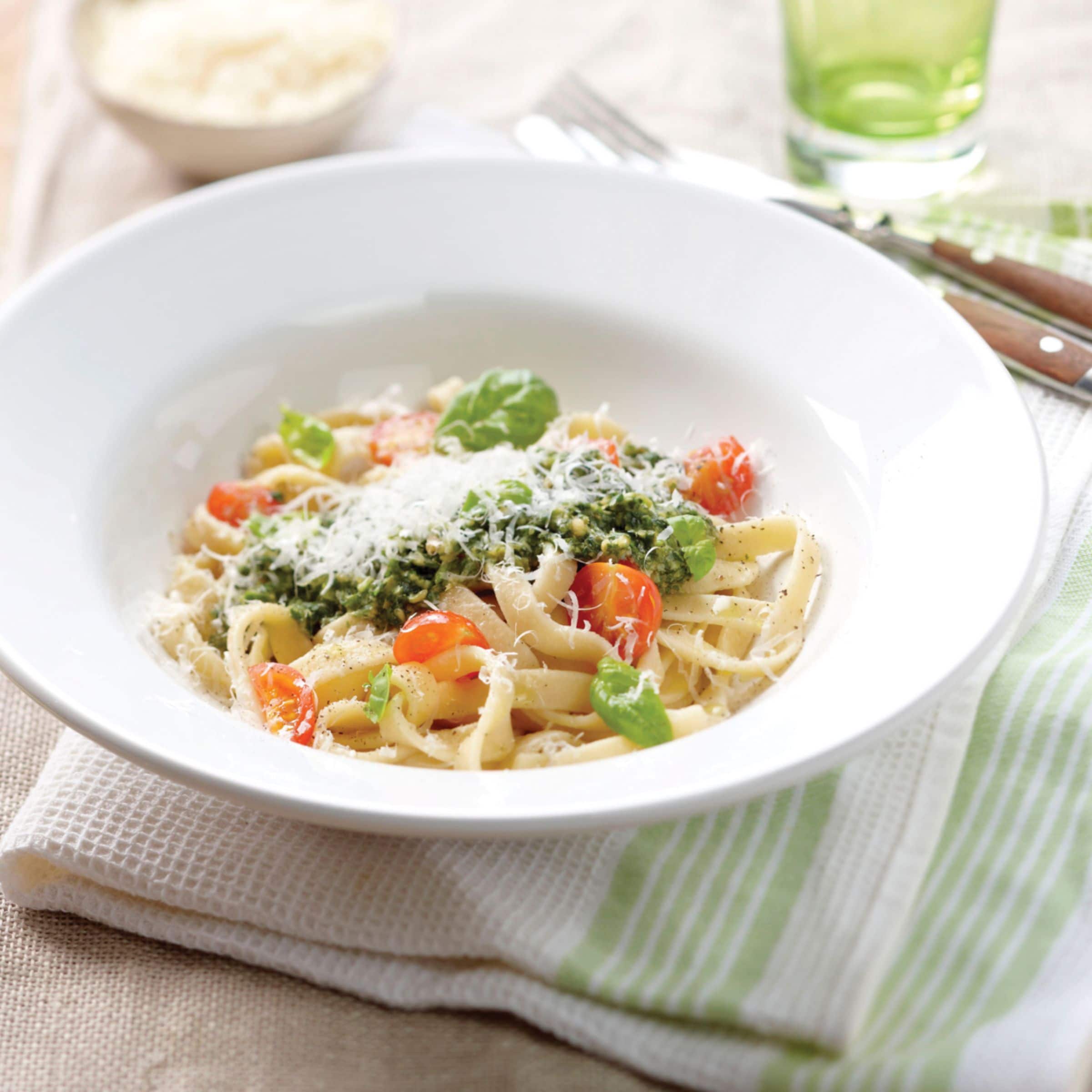 Alt View 32. Philips - Pasta Maker Plus - HR2375/06 - White And Silver.