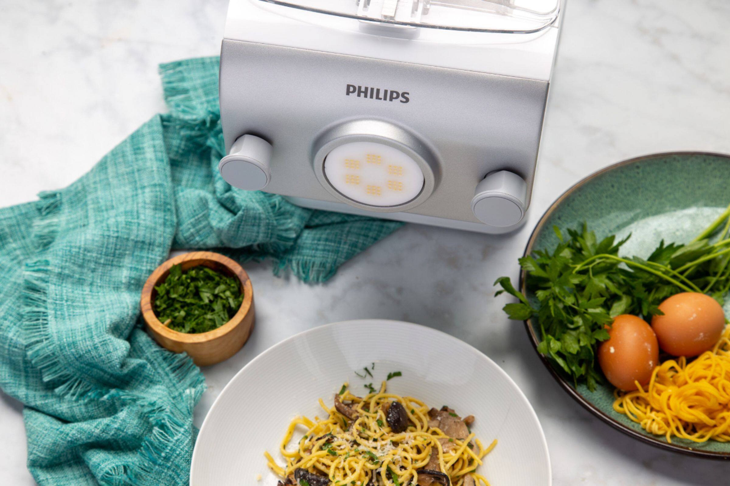 Alt View 37. Philips - Pasta Maker Plus - HR2375/06 - White And Silver.