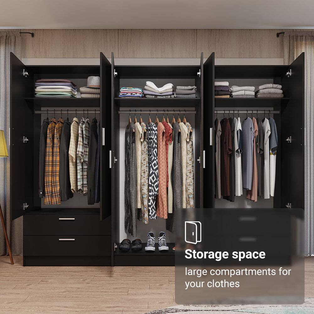 Storage space  
large compartments for your clothes