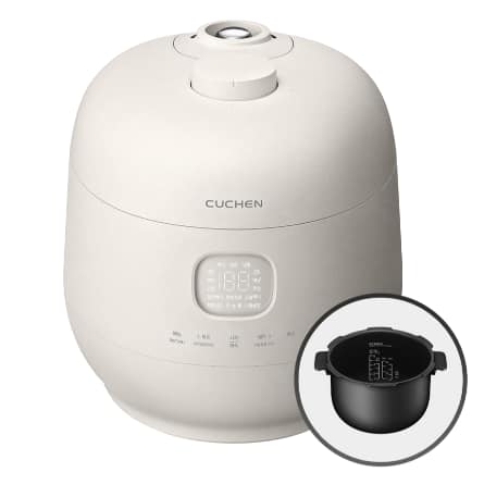 The corrected text is: "CUCHEN A N D4 4-1 C NE > CEEE"