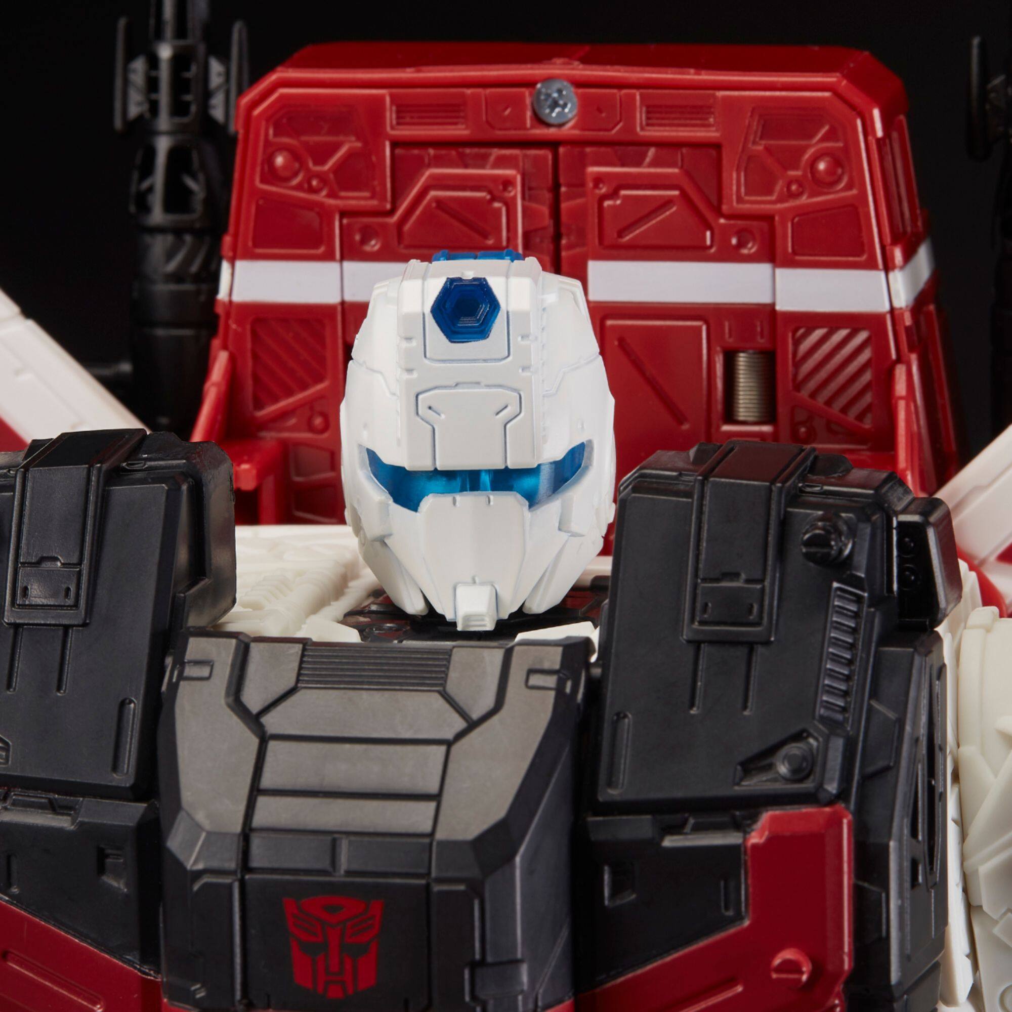 Alt View 16. Transformers - Generations SIEGE War for Cybertron Commander WFC-S28 Jetfire.