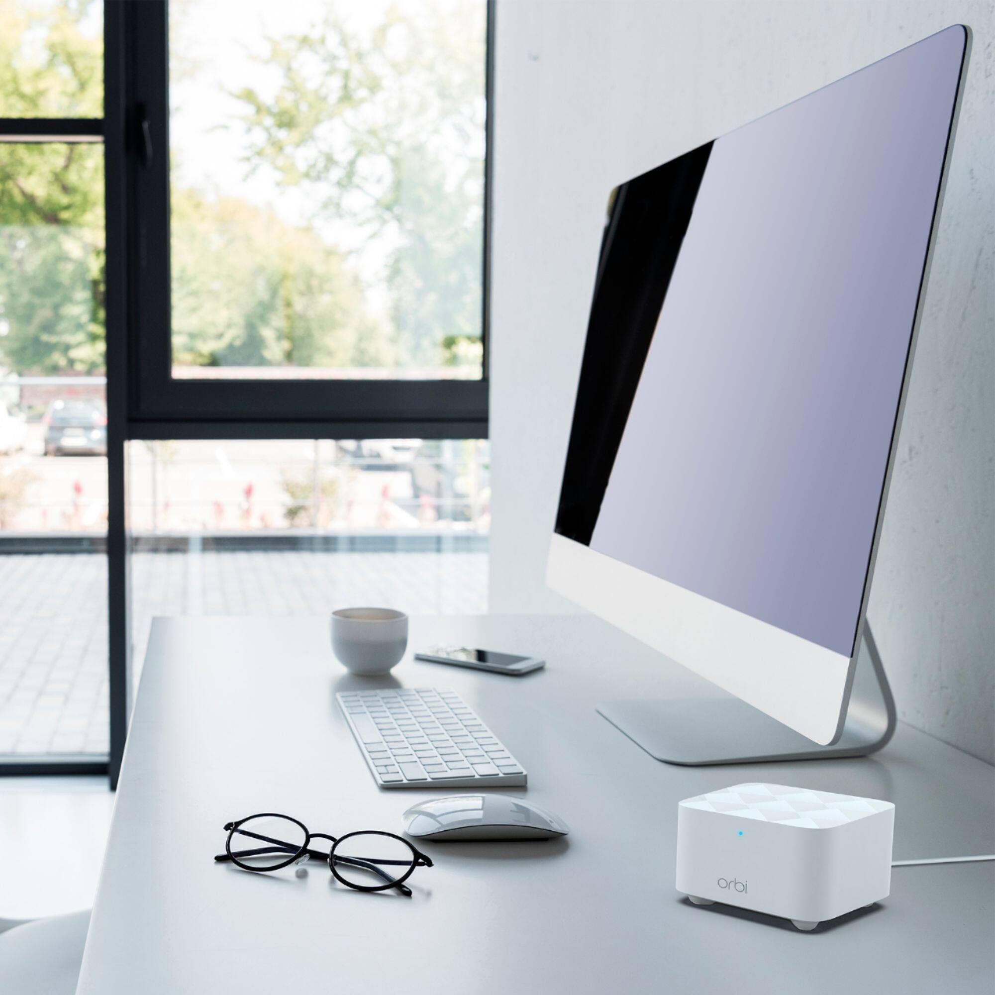 Alt View 14. NETGEAR - Orbi AC1200 Dual-Band Mesh Wi-Fi System (3 Pack) - White.