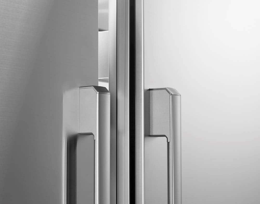 Front. Dacor - Handle for Dacor Refrigerators - Silver.
