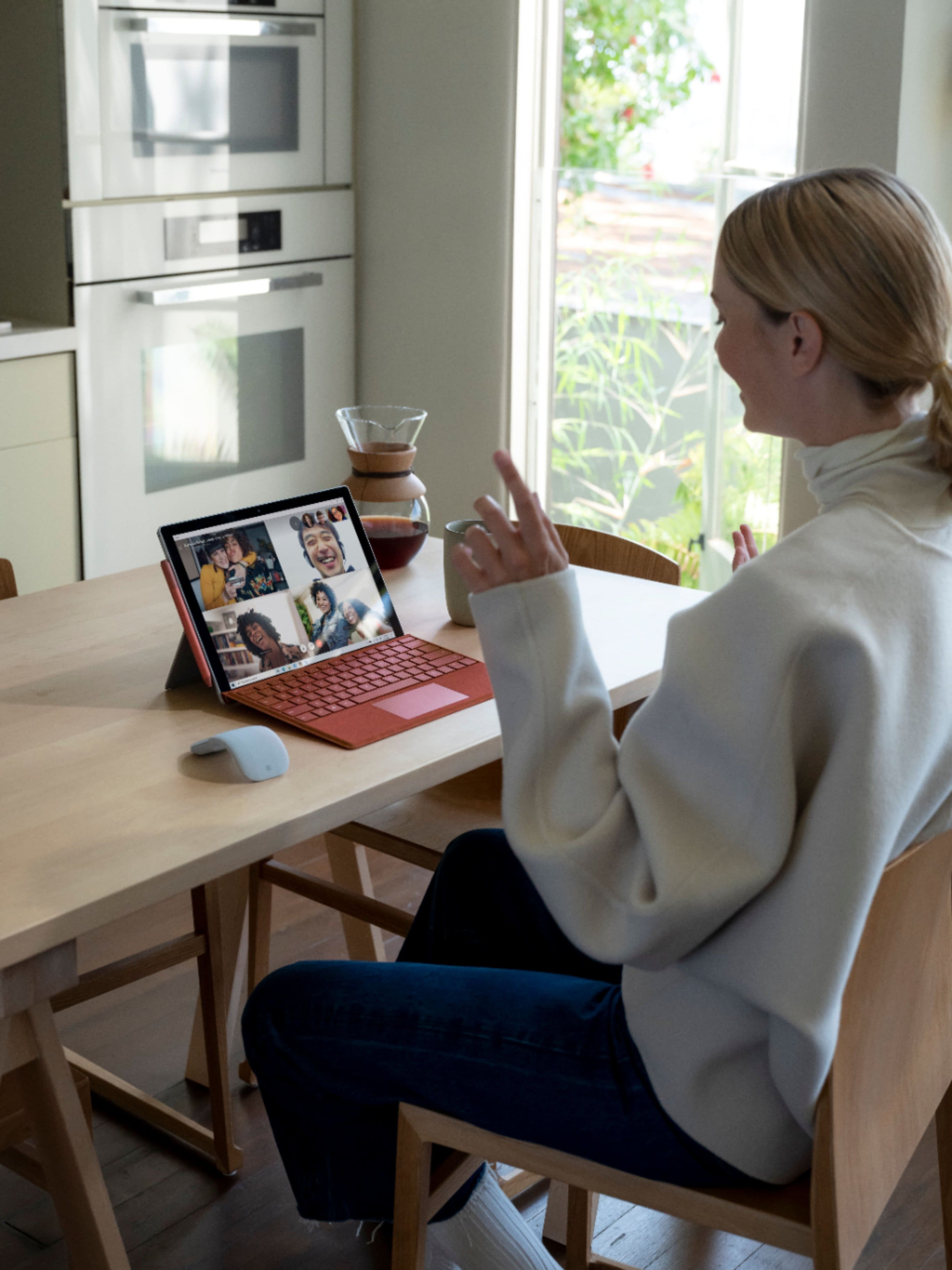 Alt View 22. Microsoft - Surface Pro 7 - 12.3" Touch Screen - Intel Core i7 - 16GB Memory - 512GB SSD - Device Only.