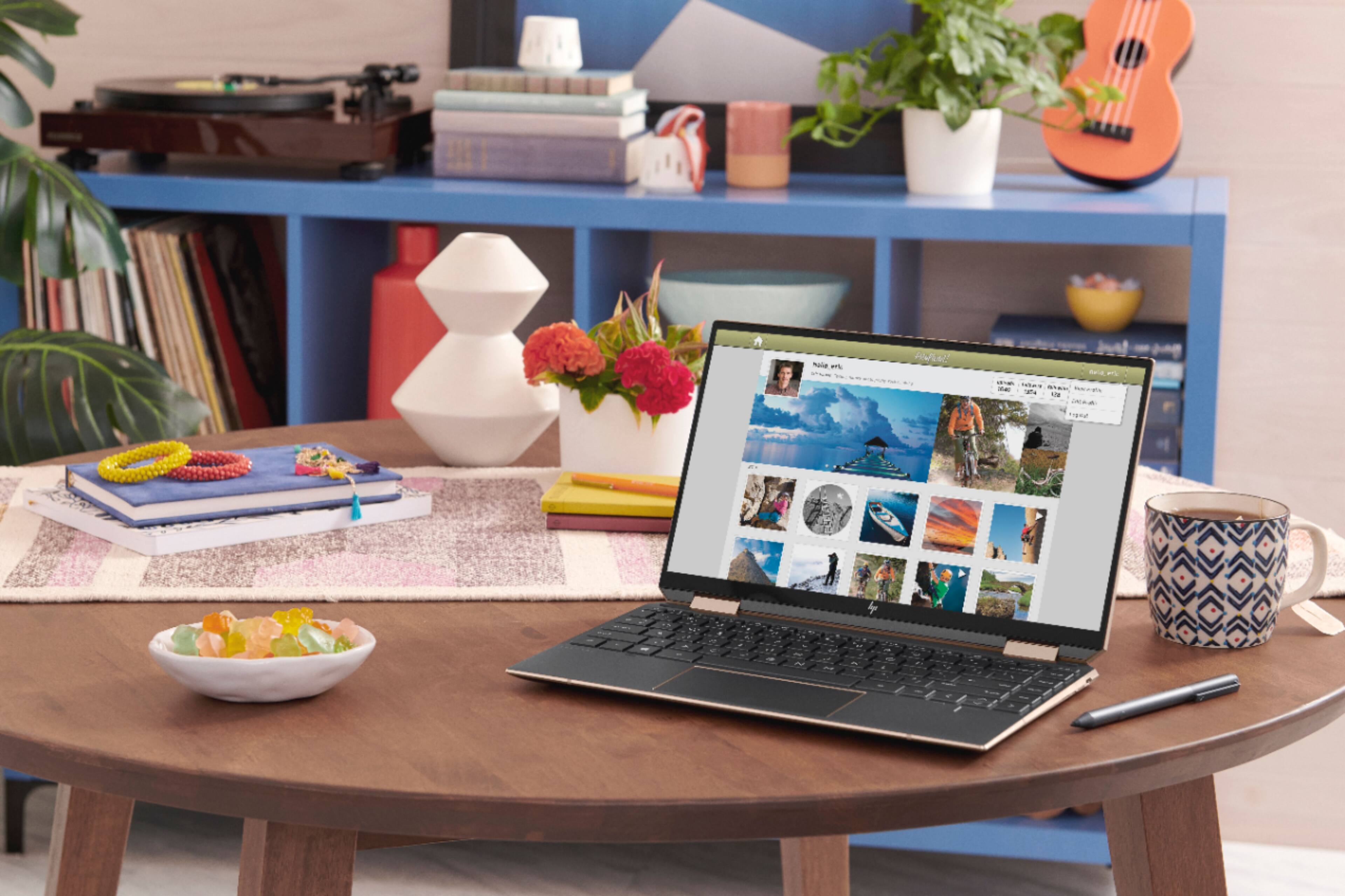 Alt View 20. HP - Spectre x360 2-in-1 13.3" 4K OLED Ultra HD Touch-Screen Laptop - Intel Core i7 - 16GB Memory - 1TB SSD + 32GB Optane.