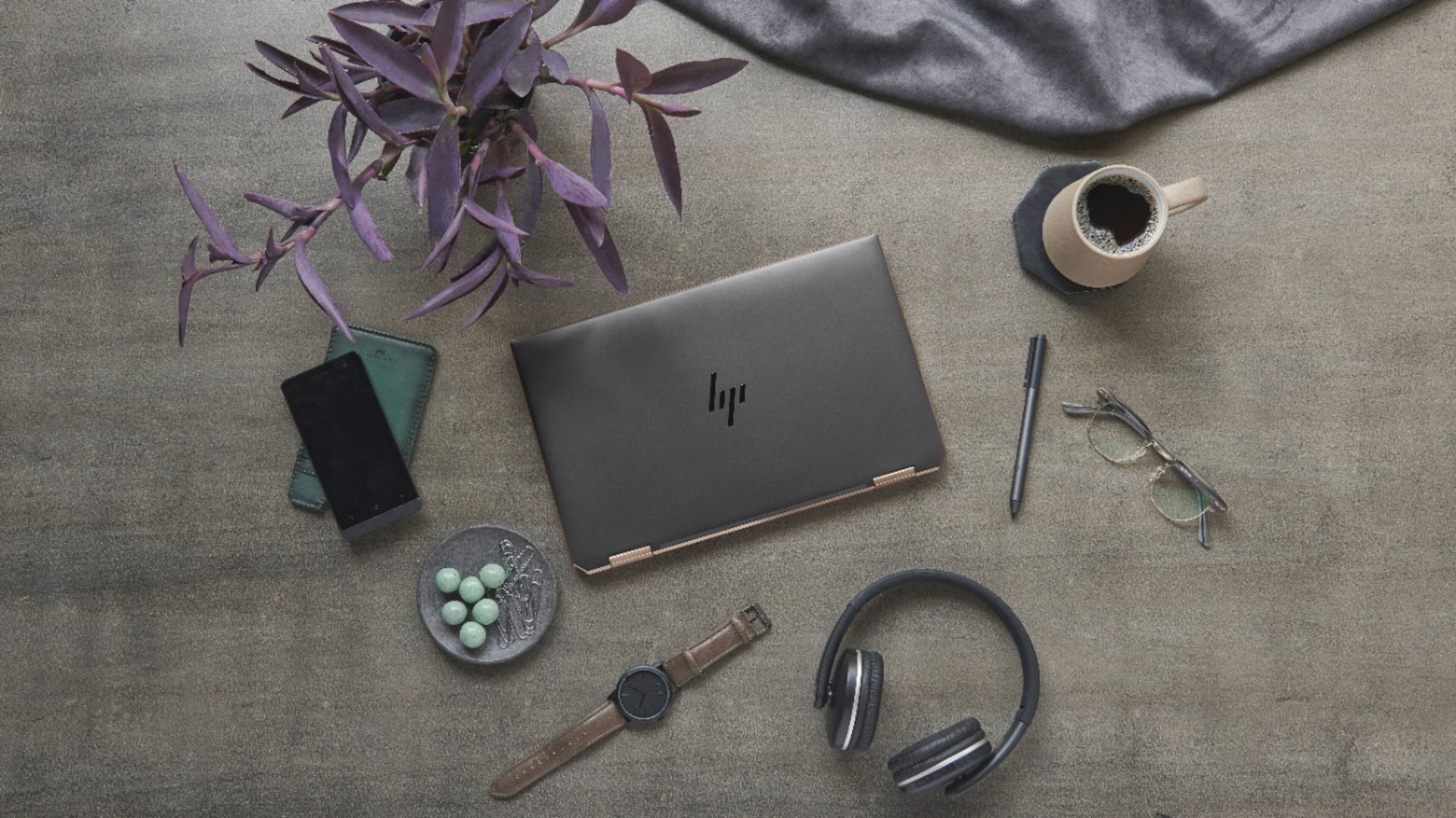 Alt View 25. HP - Spectre x360 2-in-1 13.3" 4K OLED Ultra HD Touch-Screen Laptop - Intel Core i7 - 16GB Memory - 1TB SSD + 32GB Optane.