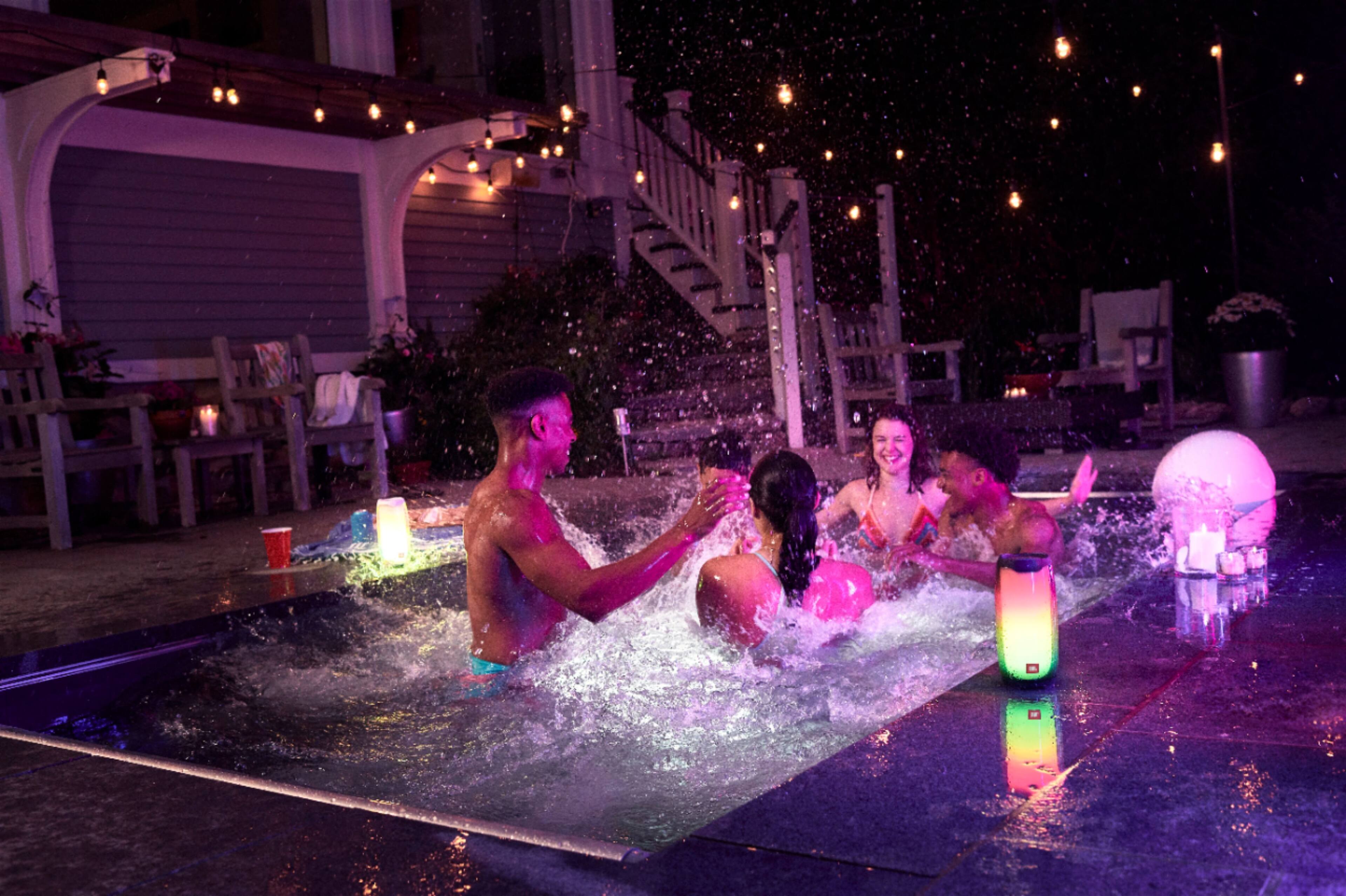 Alt View 18. JBL - Pulse 4 Portable Bluetooth Speaker - Black.