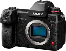 Panasonic - Lumix S1H Mirrorless Camera (Body Only) - Black - Front_Zoom