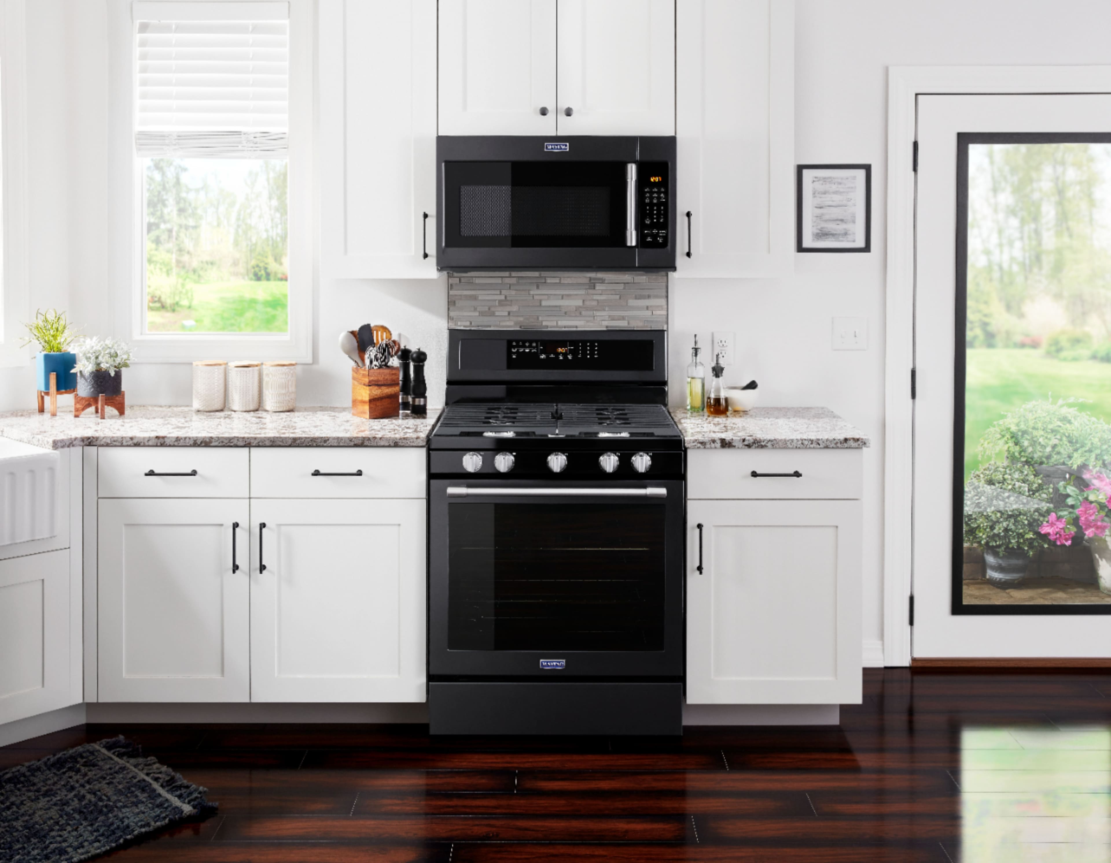 Best Buy Maytag 5.8 Cu. Ft. Freestanding True Convection Range with