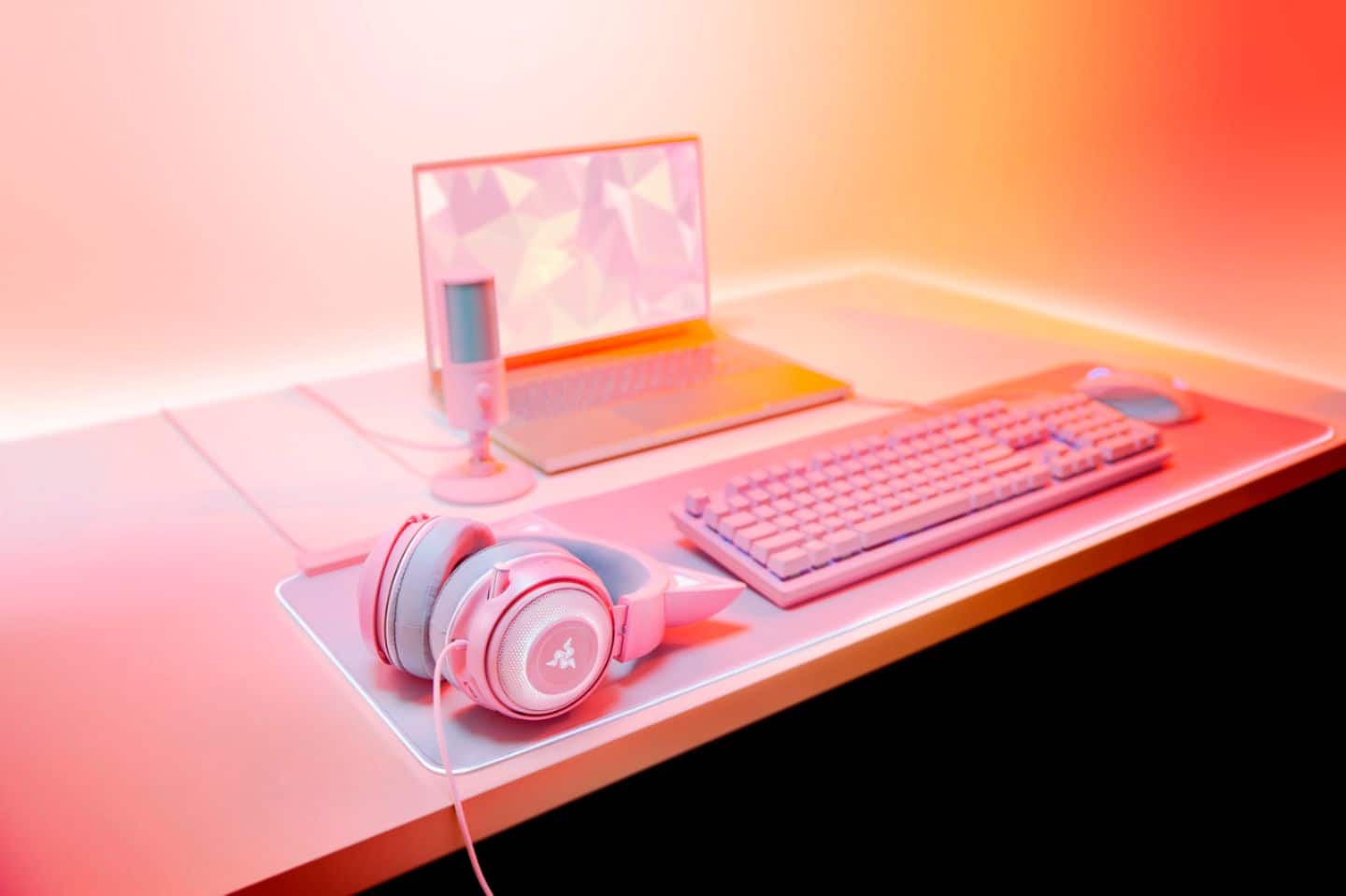 Alt View 20. Razer - Kraken Kitty Wired Gaming Headset for PC - Quartz Pink.