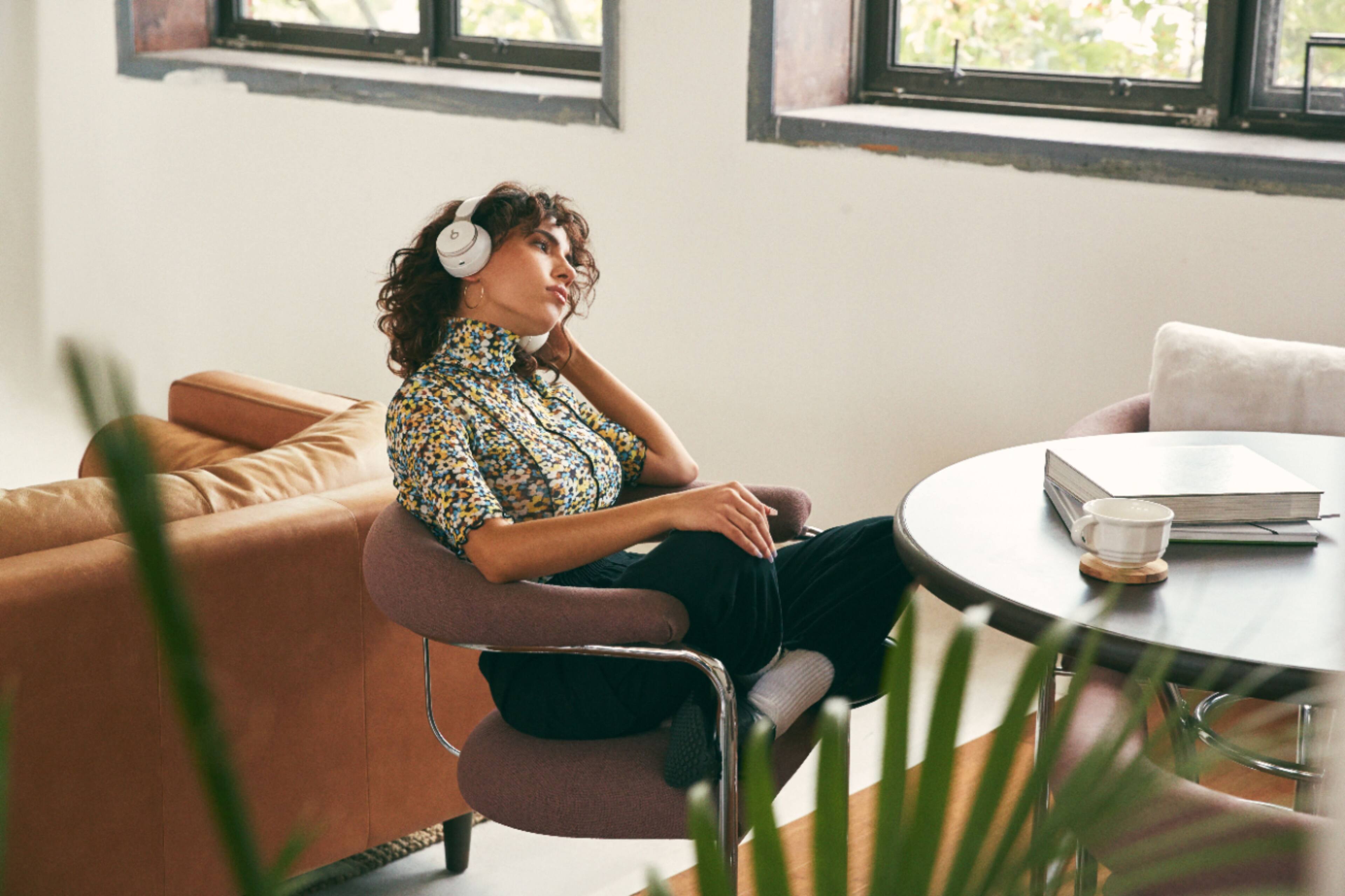 Alt View 21. Beats - Solo Pro Wireless Noise Cancelling On-Ear Headphones - Ivory.