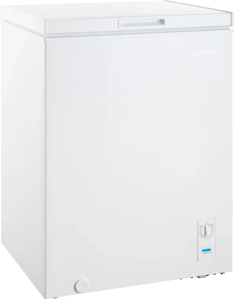 Angle. Insignia™ - 5.0 Cu. Ft. Garage Ready-Chest Freezer - White.