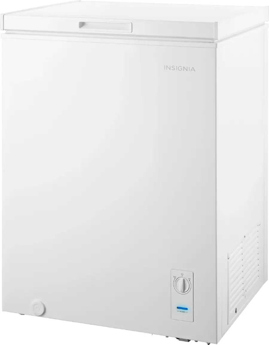 Left. Insignia™ - 5.0 Cu. Ft. Garage Ready-Chest Freezer - White.