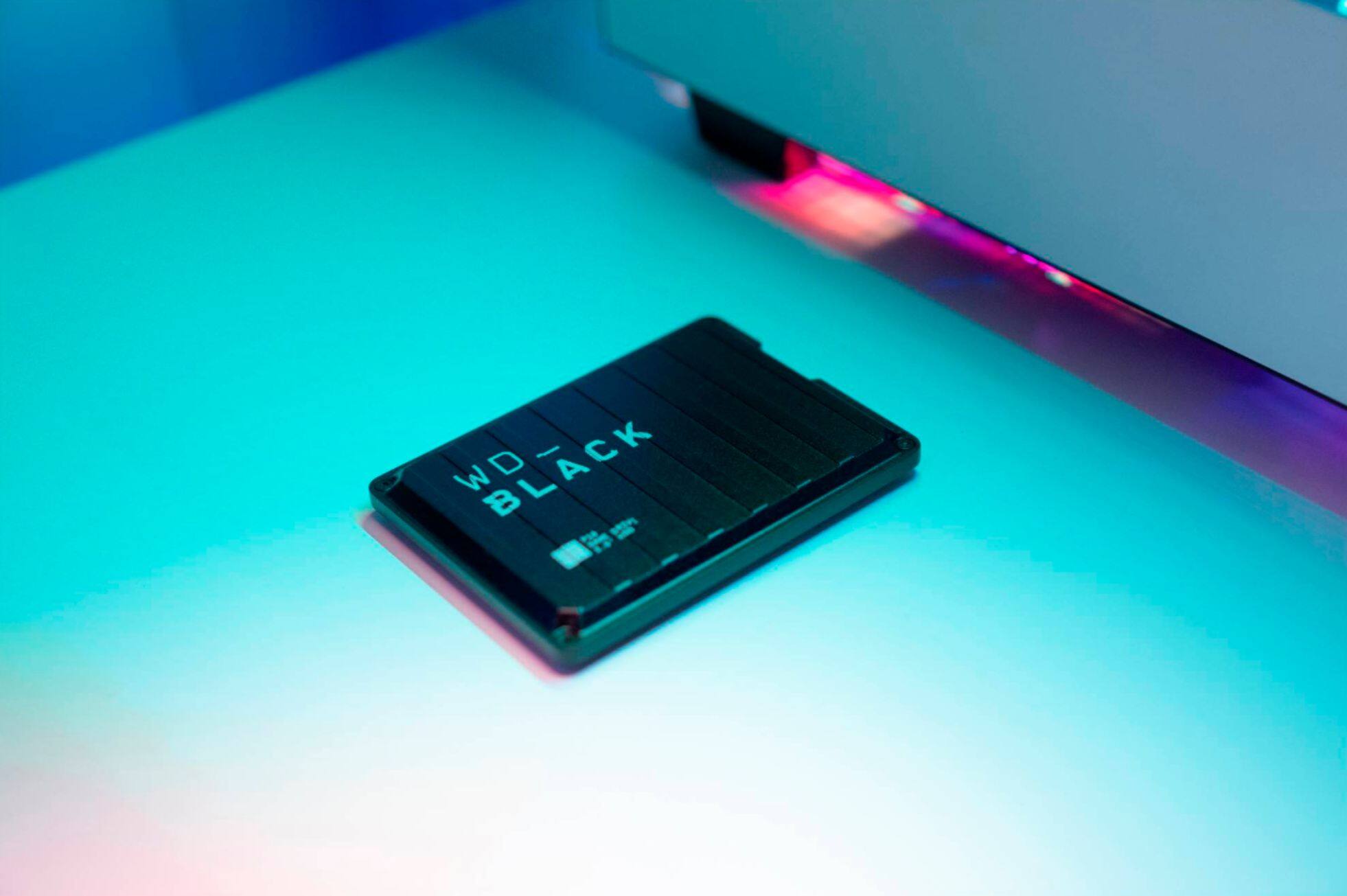 Alt View 19. WD - BLACK P10 5TB External USB 3.2 Gen 1 Portable Hard Drive - Black.