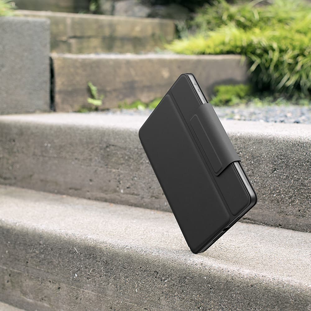 Alt View 15. Logitech - Rugged Folio Keyboard Folio for Apple iPad (7th, 8th & 9th Gen) with Durable Spill-Proof Design - Graphite.