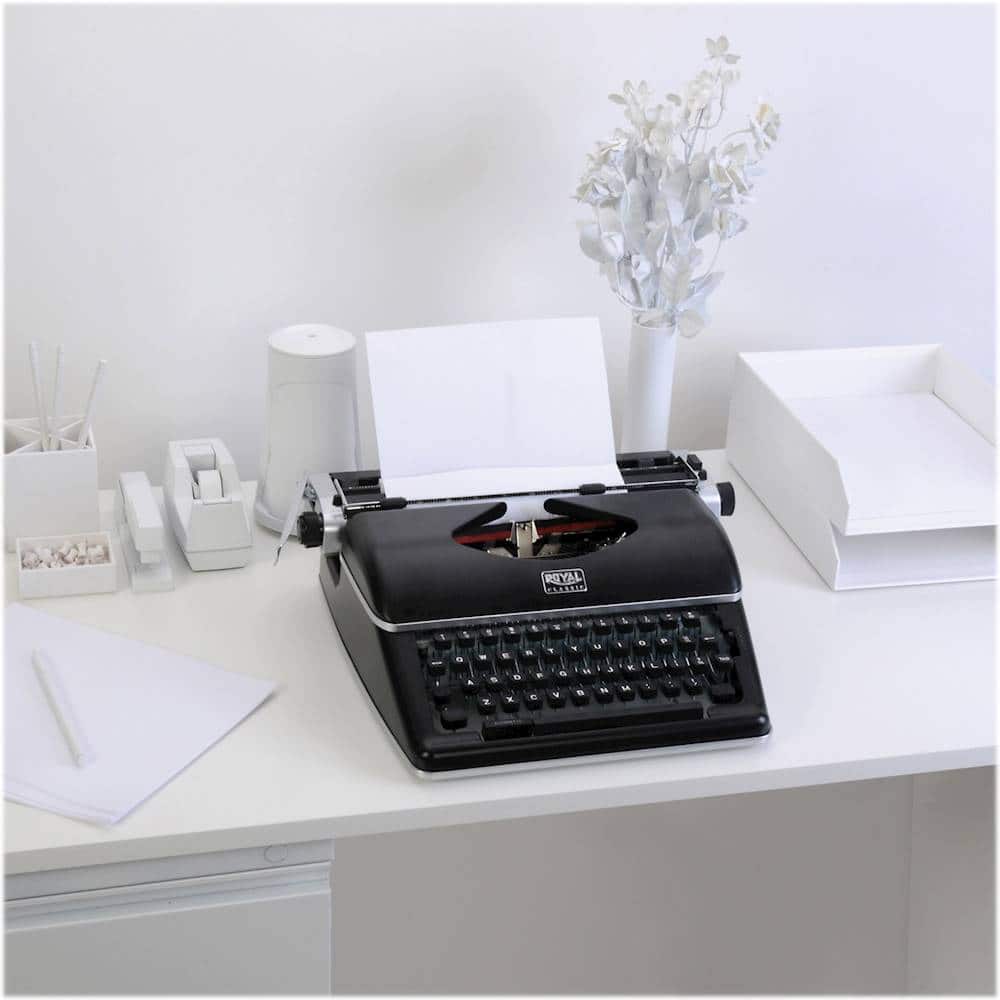 Alt View 13. Royal - Classic Manual Typewriter - Black.