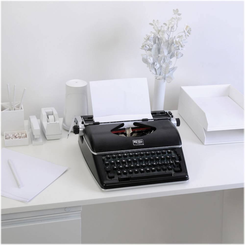 Alt View 13. Royal - Classic Manual Typewriter - Black.