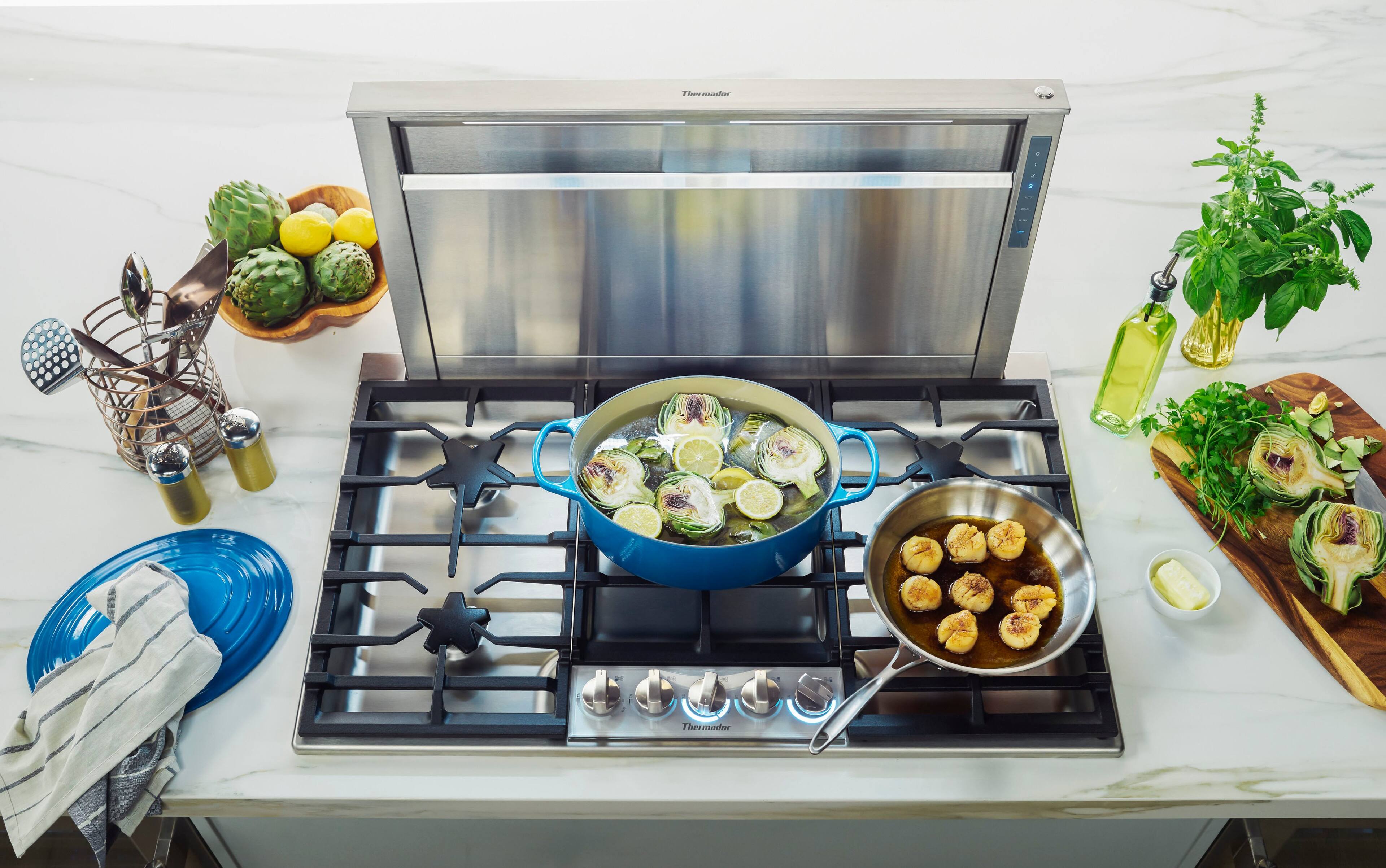 Alt View 14. Thermador - Masterpiece Series 30" Telescopic Downdraft System - Stainless Steel.