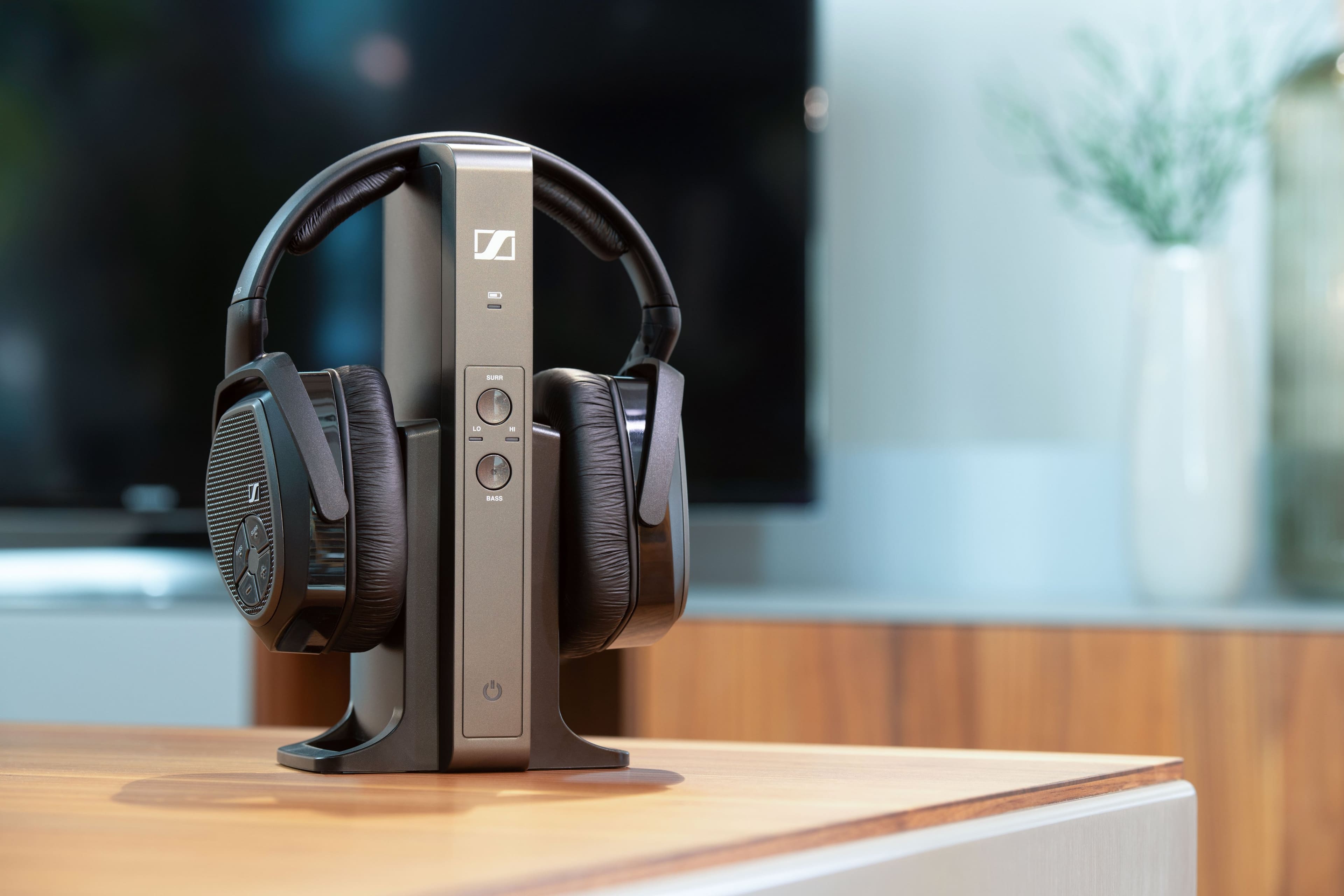 Alt View 15. Sennheiser - RS 175 RF Wireless Headphone System for TV Listening with Bass Boost and Surround Sound Modes - Black.