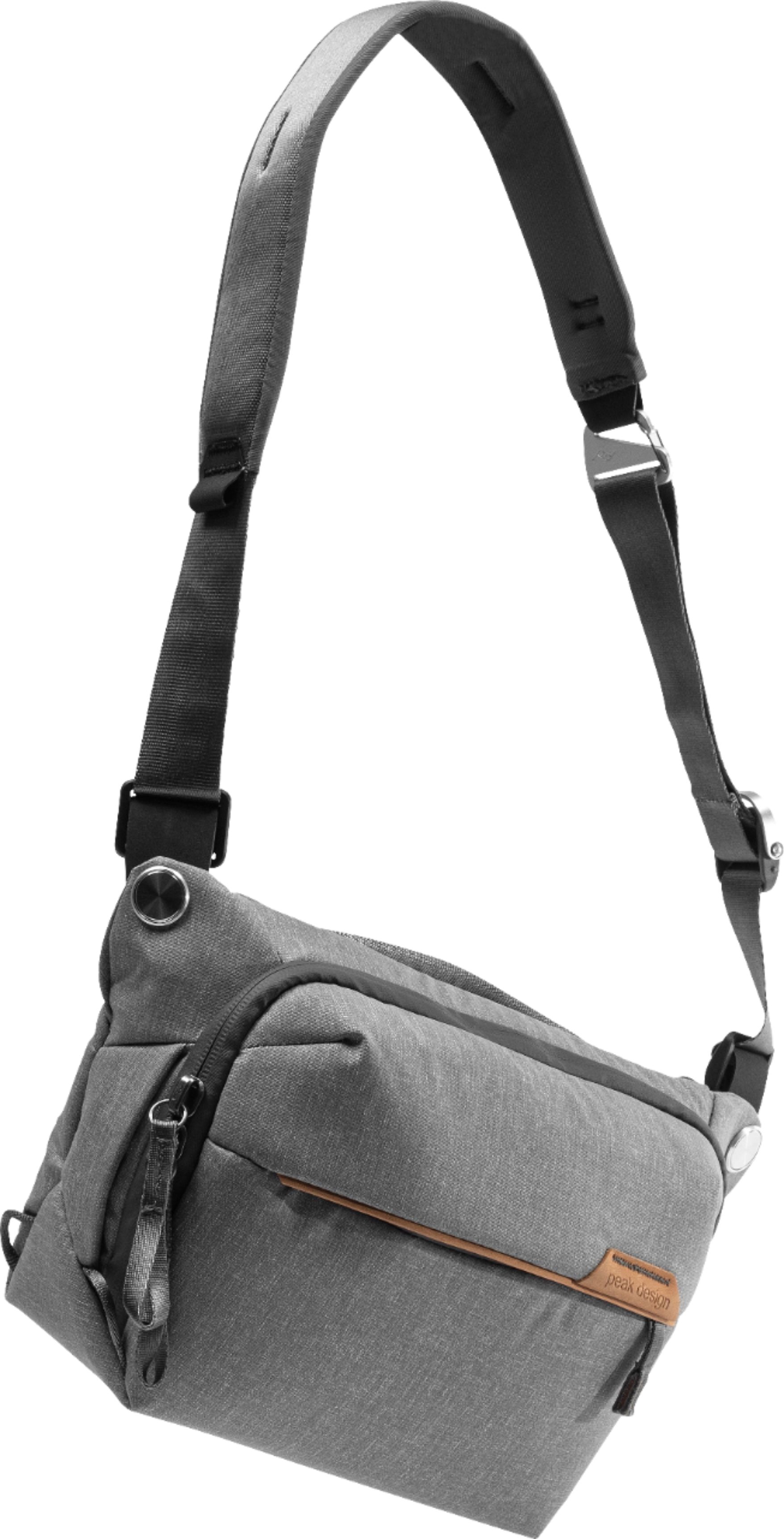 Left View: Peak Design - Everyday Backpack V2 30L - Charcoal