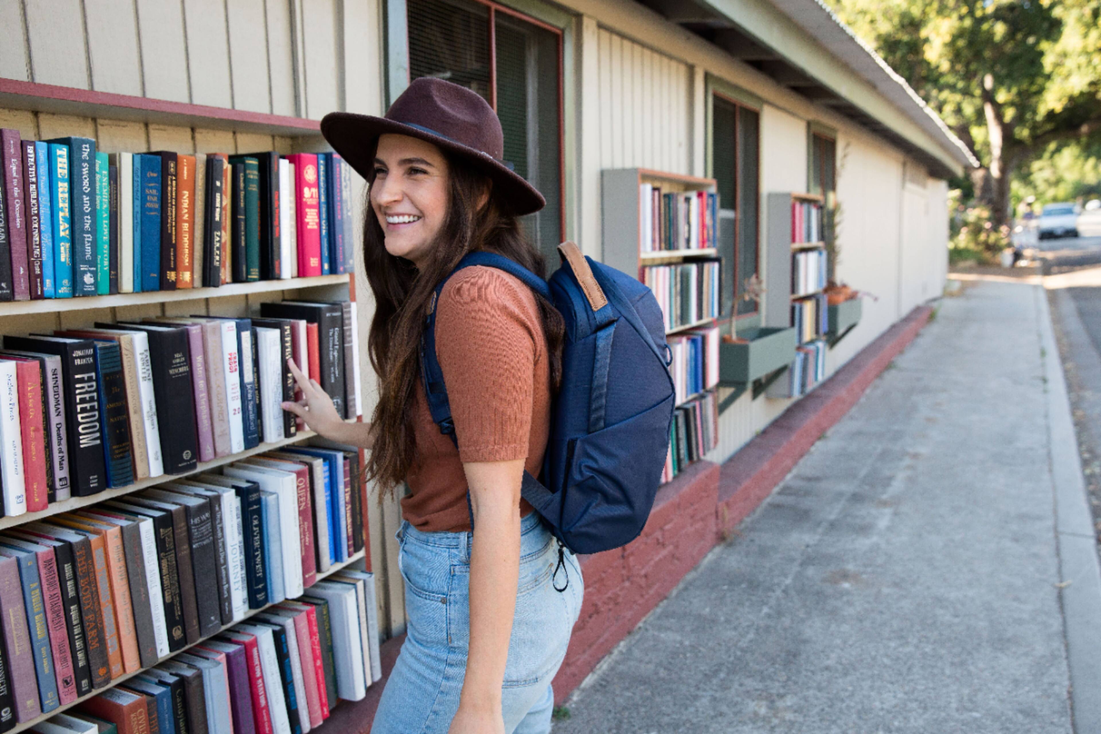 Alt View 20. Peak Design - Everyday Backpack Zip 15L - Midnight.