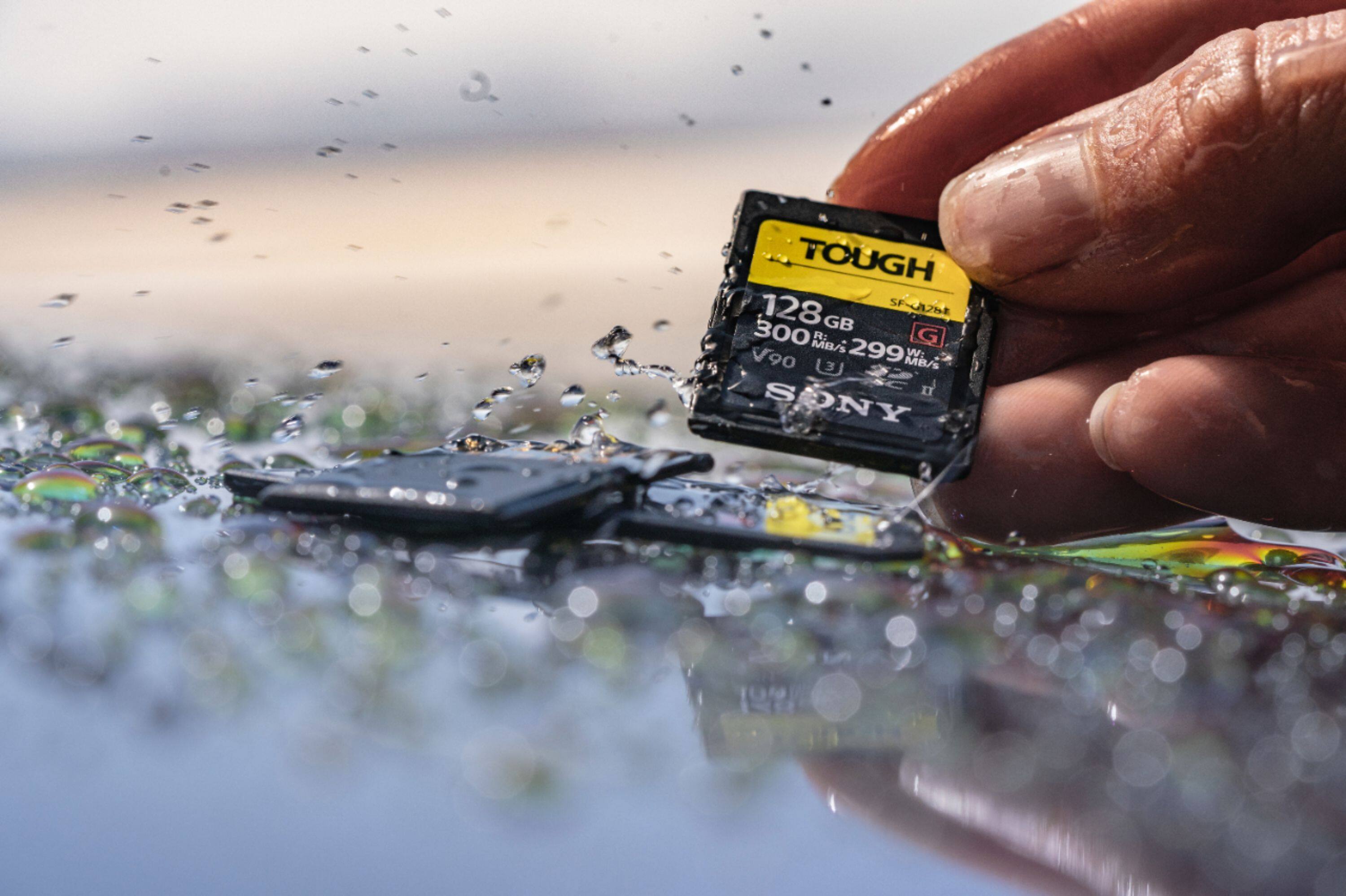 Alt View 13. Sony - TOUGH M Series - 128GB SDXC UHS-II Memory Card - Black.