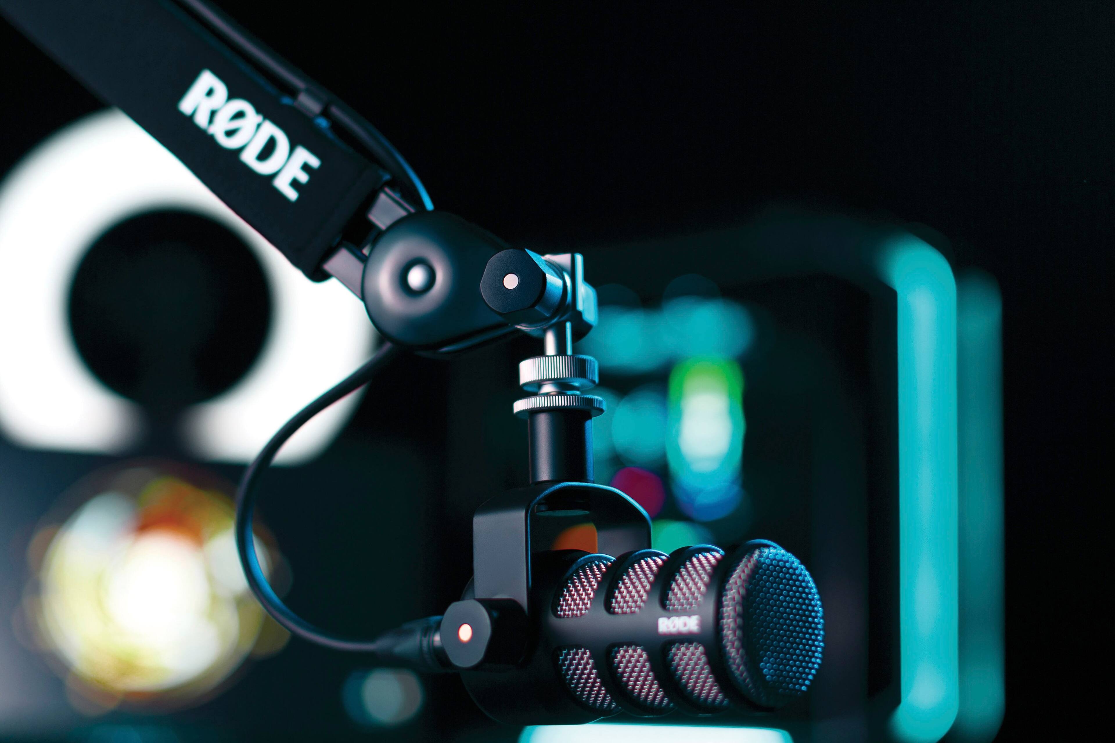 Alt View 16. RØDE - PODMIC Dynamic Podcasting Microphone - Black.