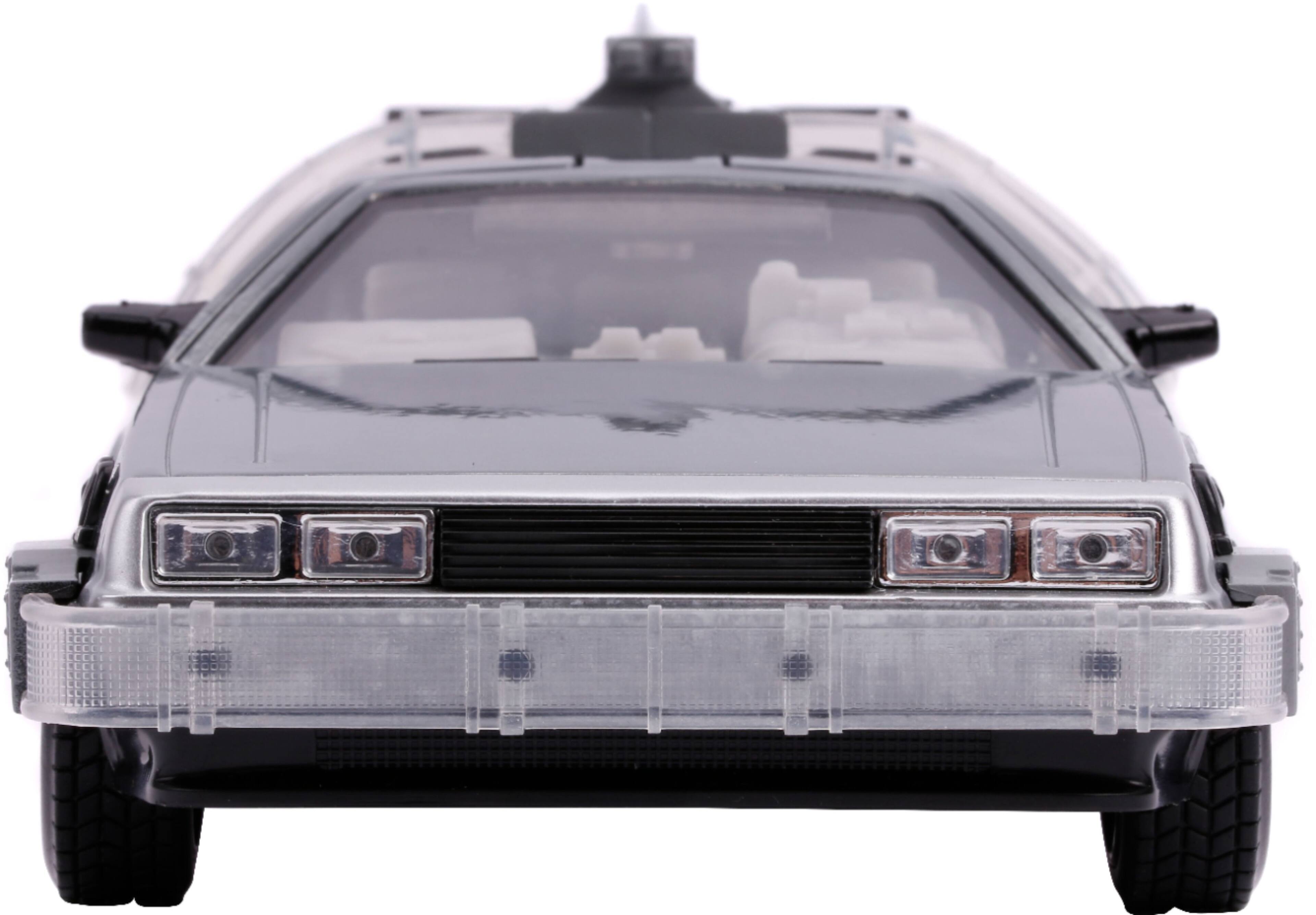 Left. Jada - Back to the Future Part II (1989).