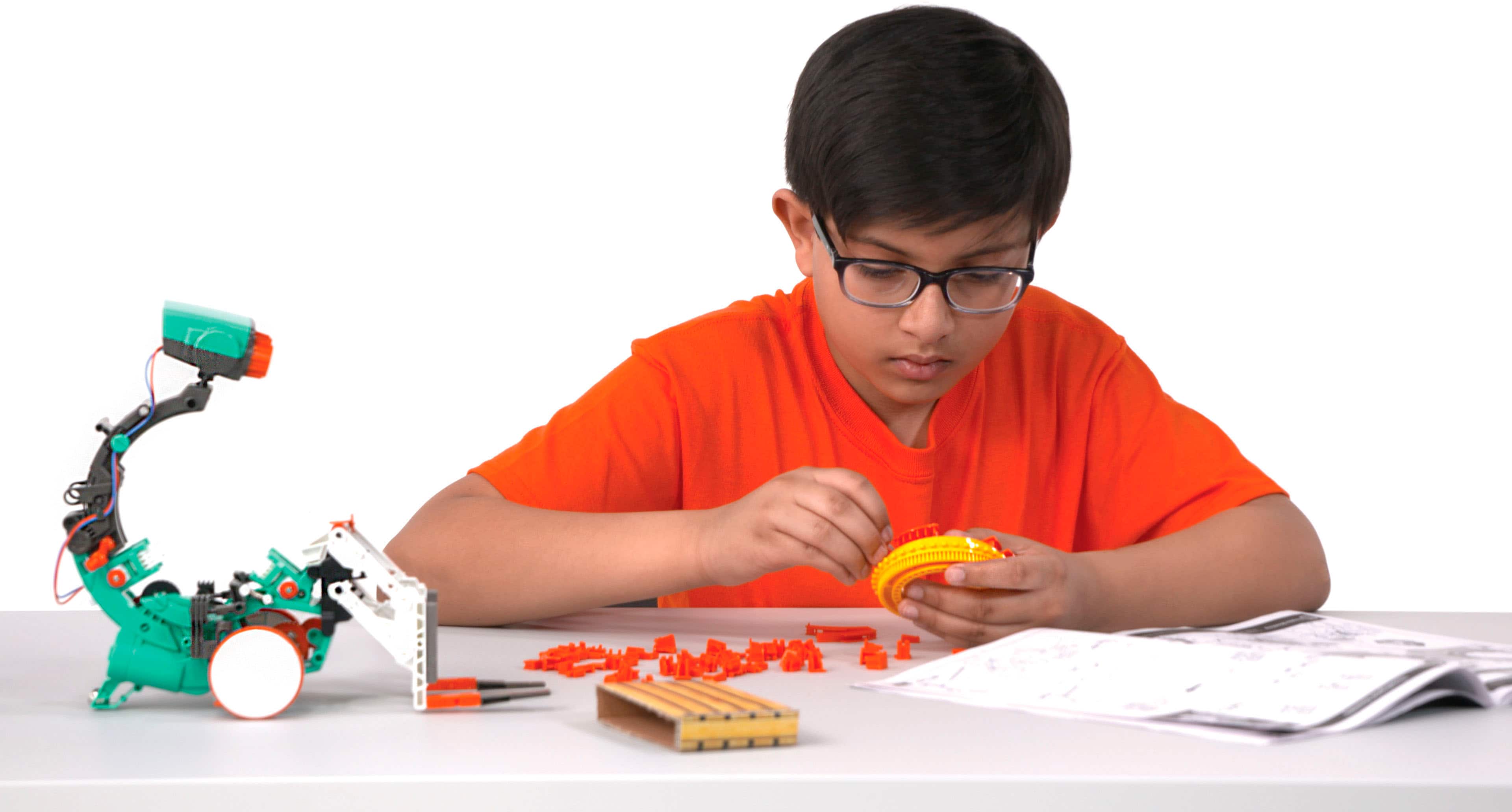 Angle. Teach Tech - Mech-5 Mechanical Coding Robot.