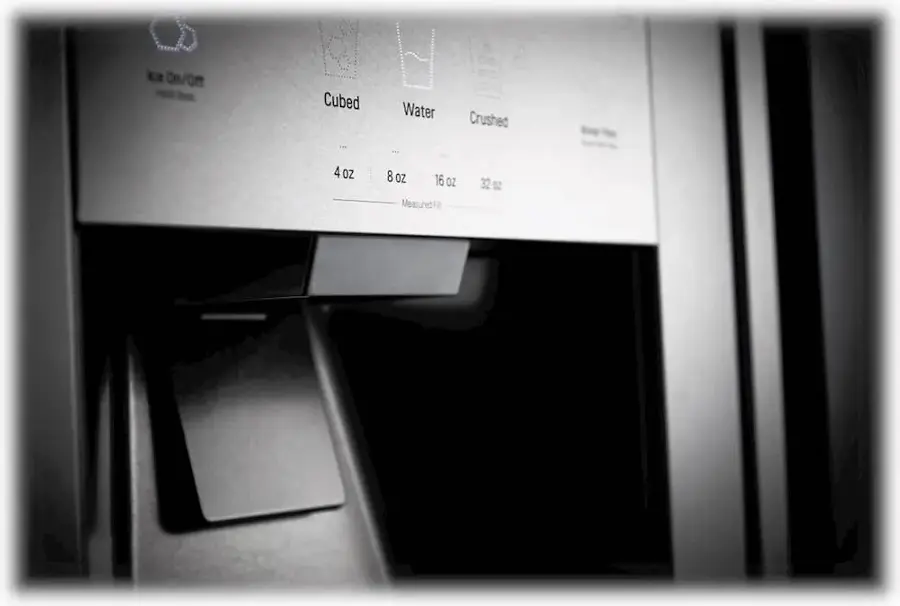 Alt View 28. LG - SIGNATURE 22.8 Cu. Ft. French Door-in-Door Counter-Depth Smart Refrigerator with InstaView - Textured Steel.