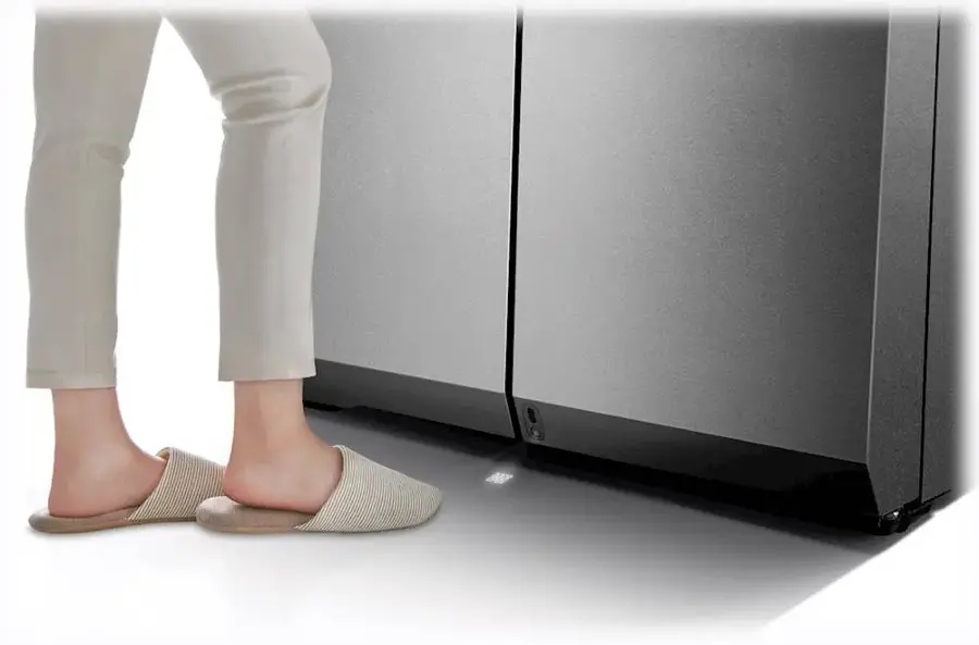 Alt View 34. LG - SIGNATURE 22.8 Cu. Ft. French Door-in-Door Counter-Depth Smart Refrigerator with InstaView - Textured Steel.