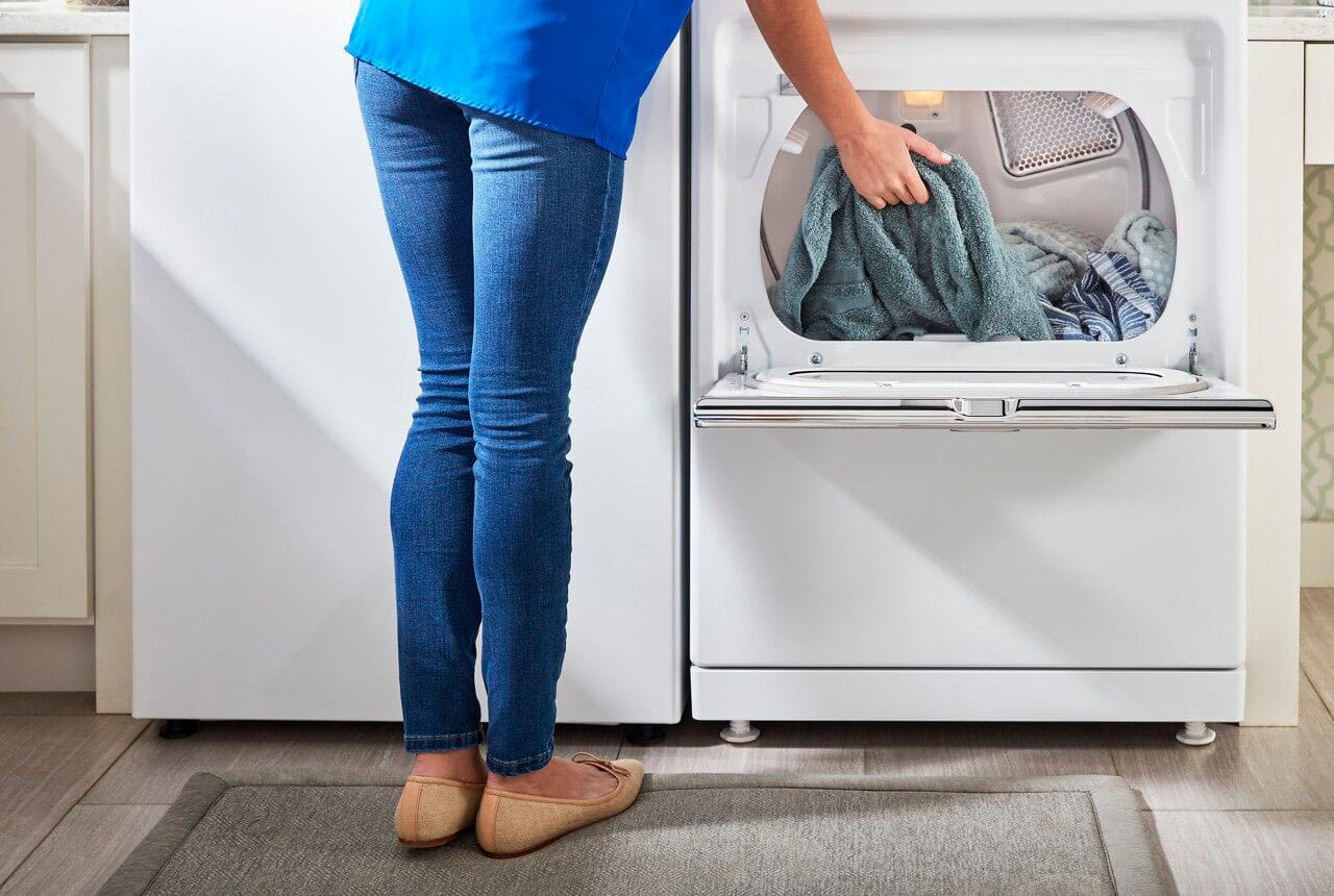 Alt View 14. Maytag - 7.4 Cu. Ft. Smart Gas Dryer with Steam and Extra Power Button - White.