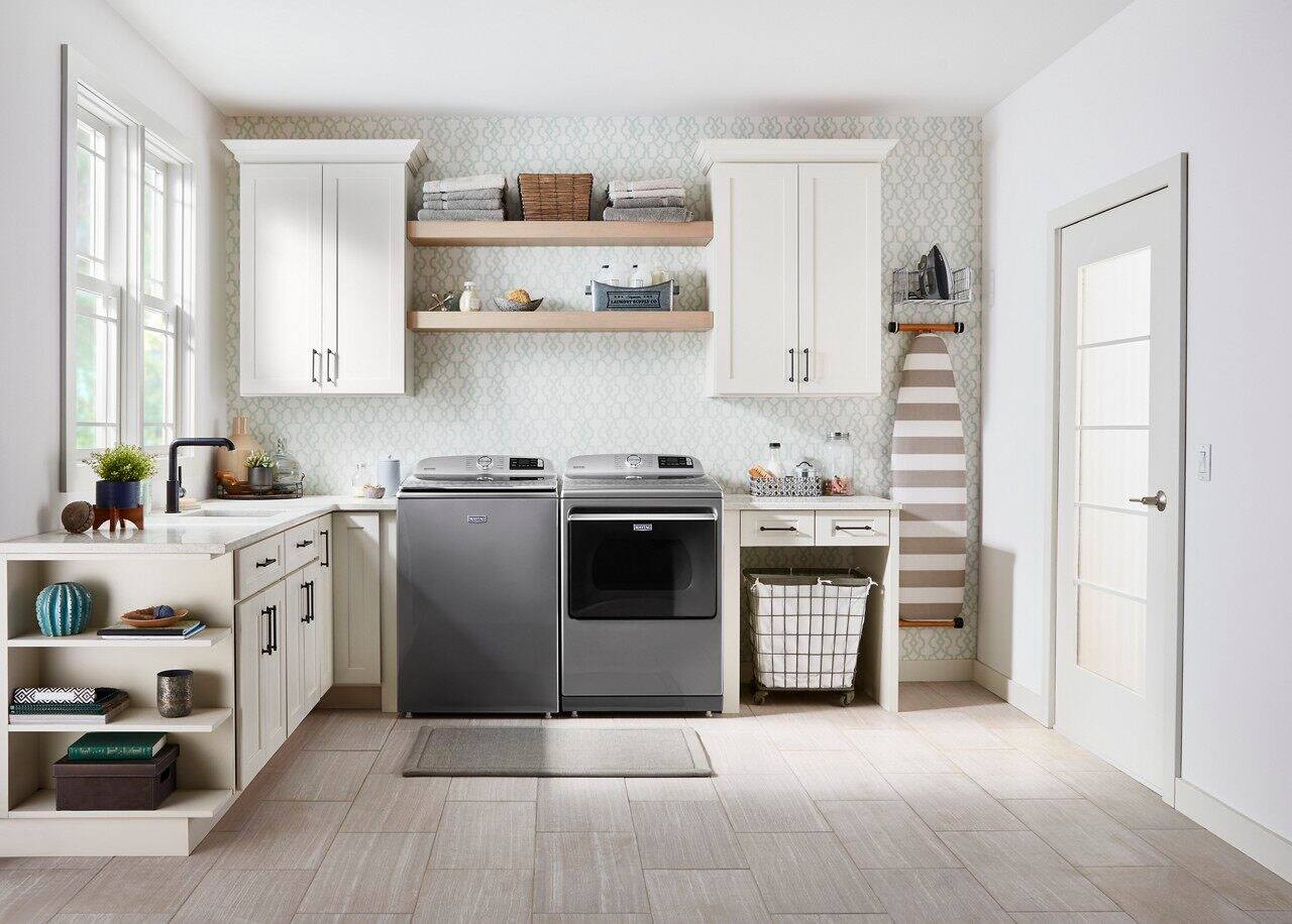 Alt View 19. Maytag - 7.4 Cu. Ft. Smart Gas Dryer with Steam and Extra Power Button - Metallic Slate.