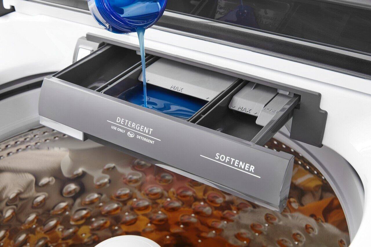 Alt View 19. Whirlpool - 4.7 Cu. Ft. Top Load Washer with Pretreat Station - White.