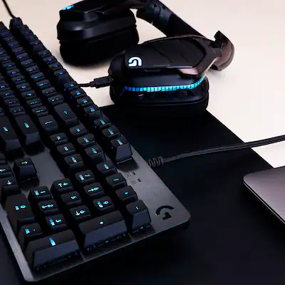 Logitech G513 Full-size Wired Mechanical GX Brown Tactile Switch Gaming Keyboard with RGB Backlighting Carbon