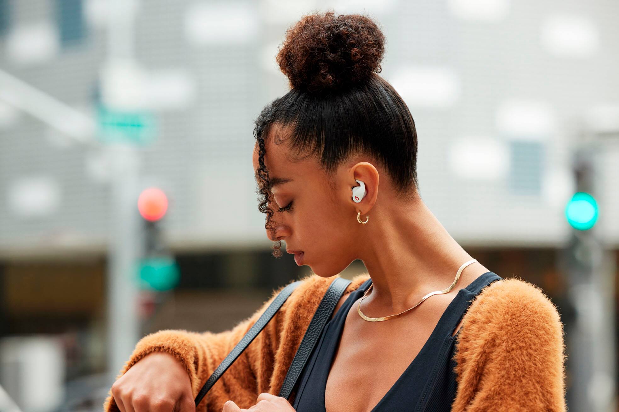 Alt View 37. Beats - Beats Fit Pro True Wireless Noise Cancelling In-Ear Earbuds - White.