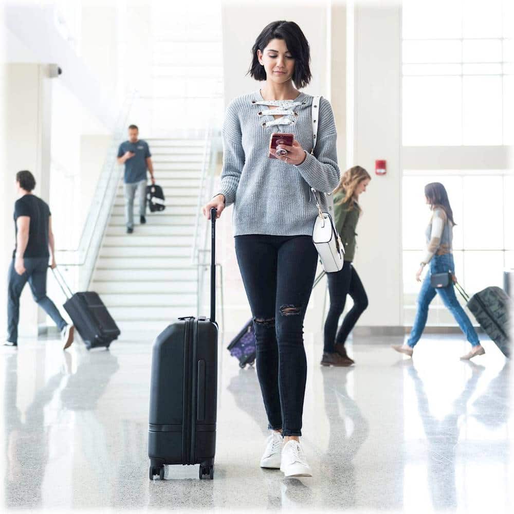 Alt View 17. Nomatic - Carry-On Classic 22" Spinning Suitcase - Black.