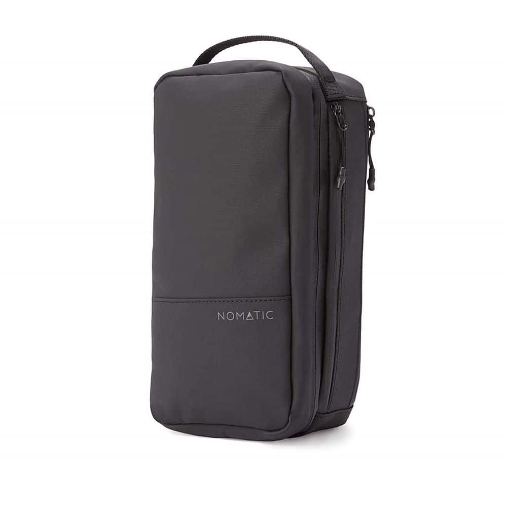 Angle. Nomatic - Large Toiletry Bag - Black.