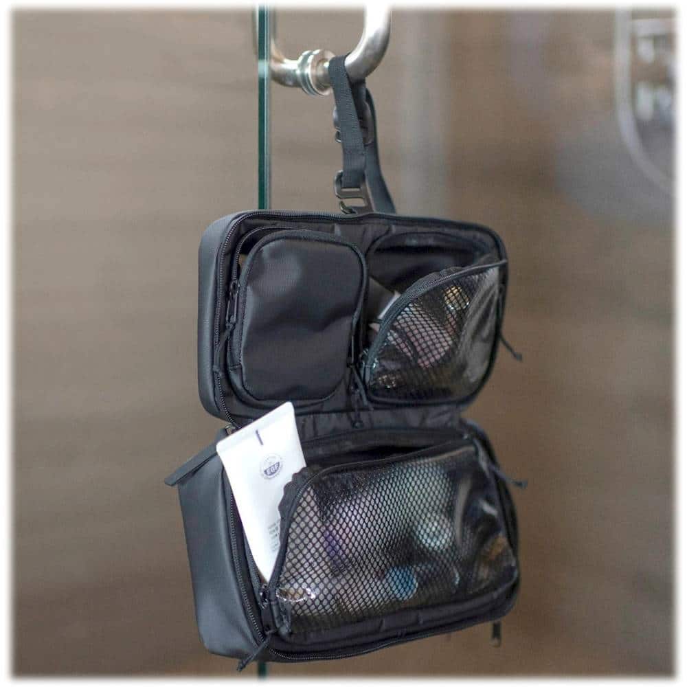 Alt View 13. Nomatic - Large Toiletry Bag - Black.