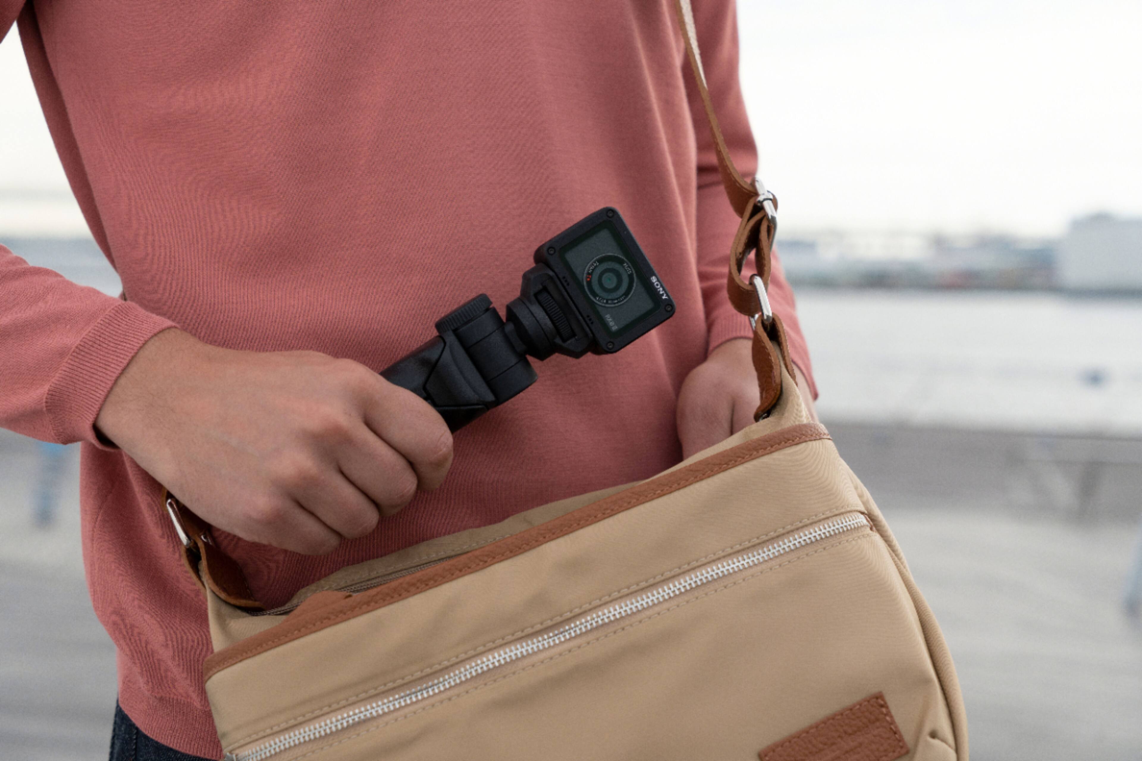 Alt View 31. Sony - Shooting Grip with Wireless Remote Commander - Black.