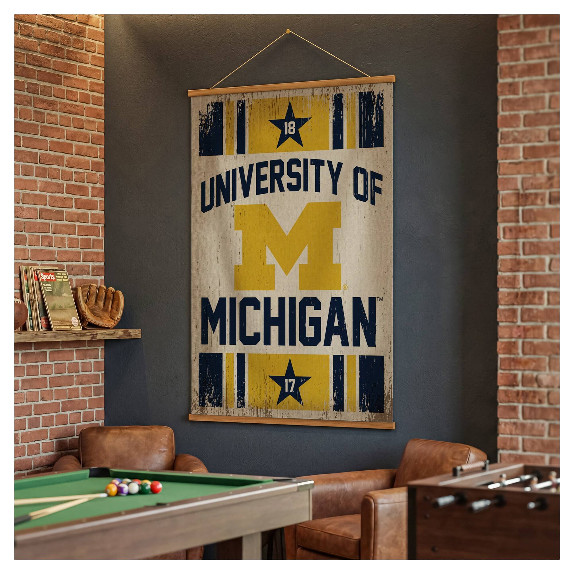 Sports  
18  
UNIVERSITY OF MICHIGAN  
17