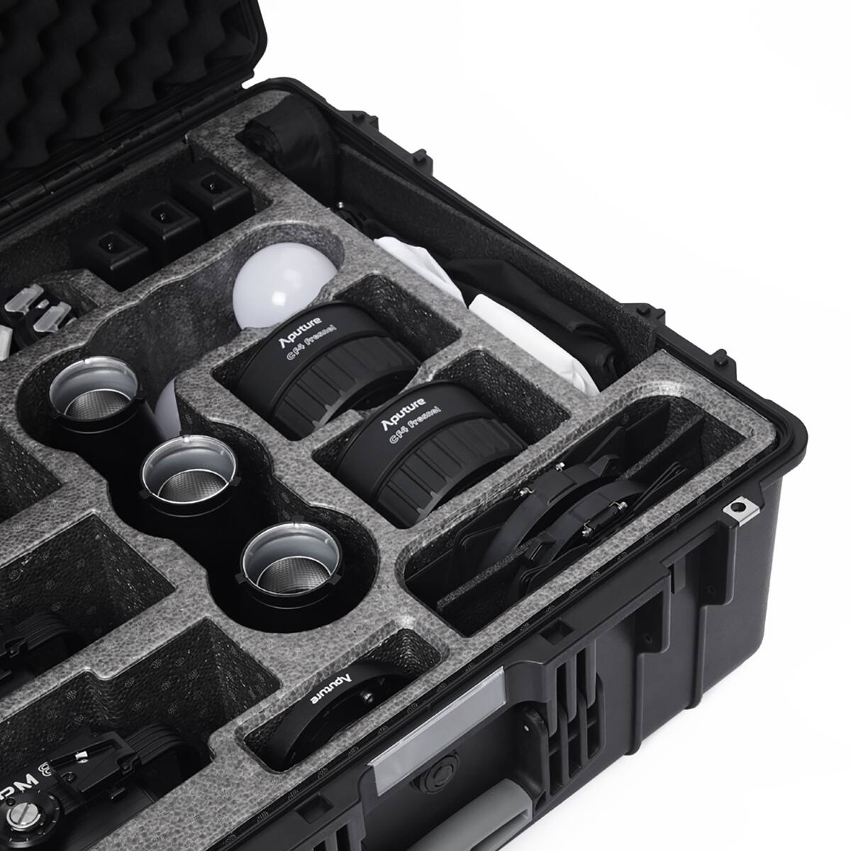Aputure Pronal  
Aputure Prasnal 14  
Aputure 9e PM