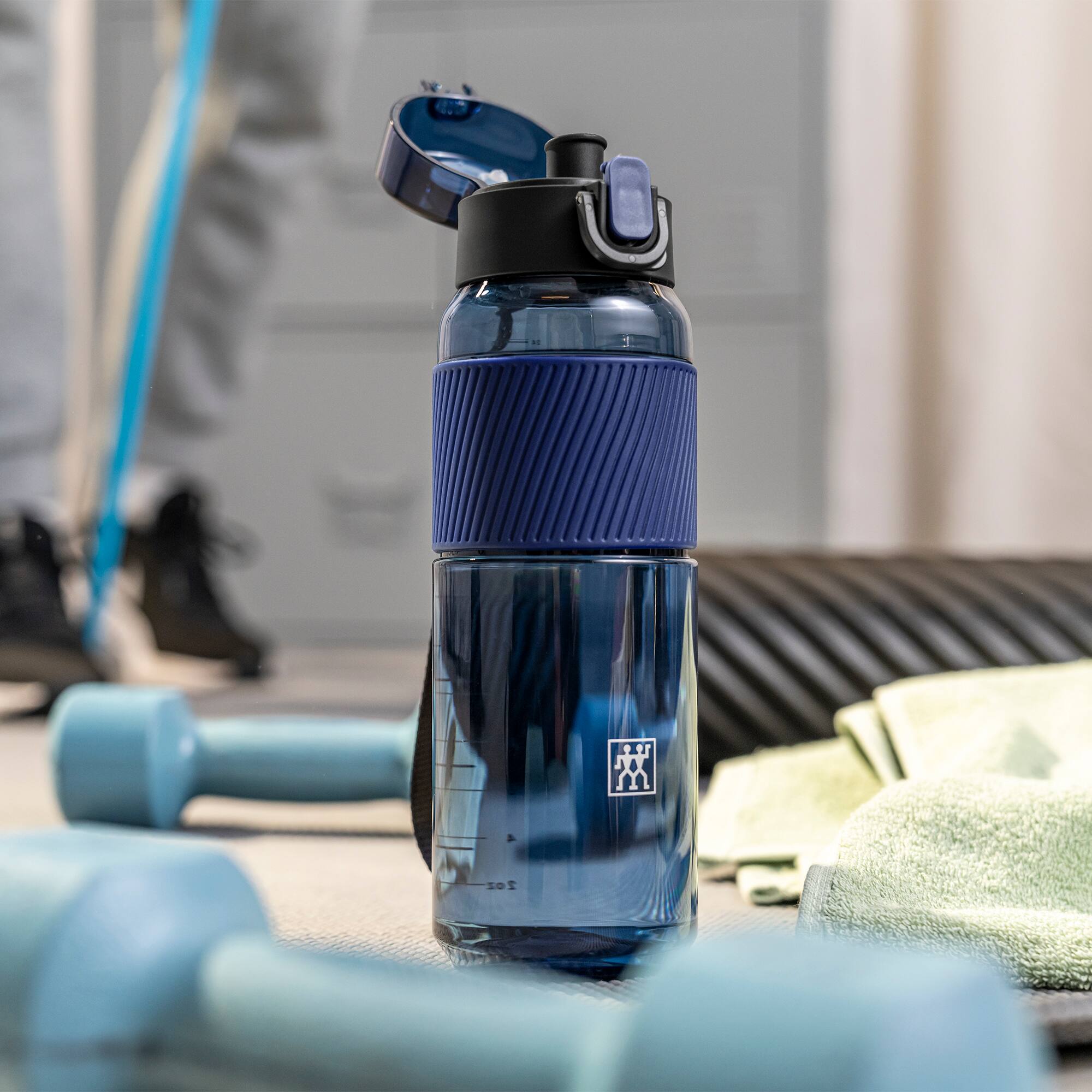 Alt View 2. ZWILLING - ZWILLING Tritan 24-ounce Water Bottle - Dark Blue - Blue.