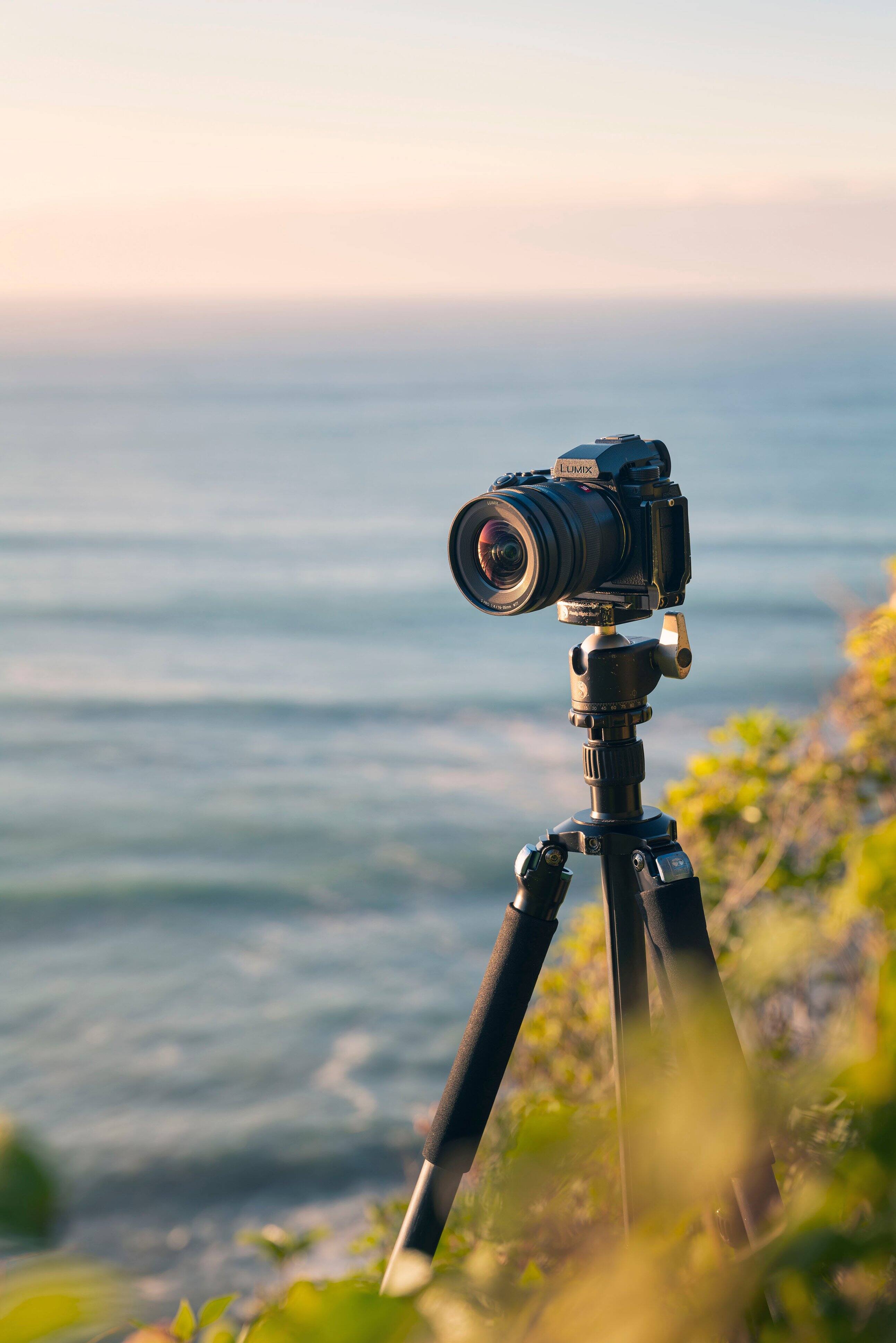 Alt View 14. Panasonic - LUMIX S5IIX Mirrorless Full Frame Camera with 20-60mm F3.5-5.6 L Mount Lens - Black.