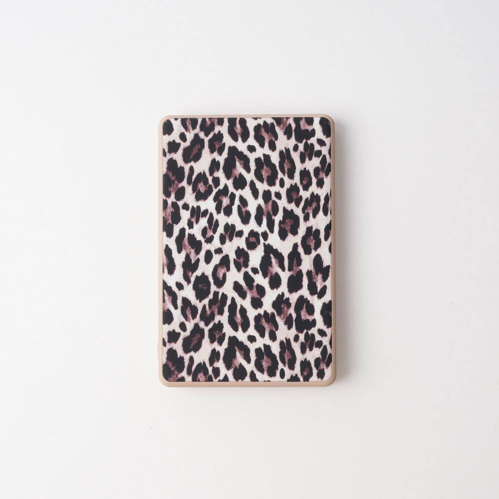 Angle. Posh Tech - Slim Magnetic Power Bank - Leopard.